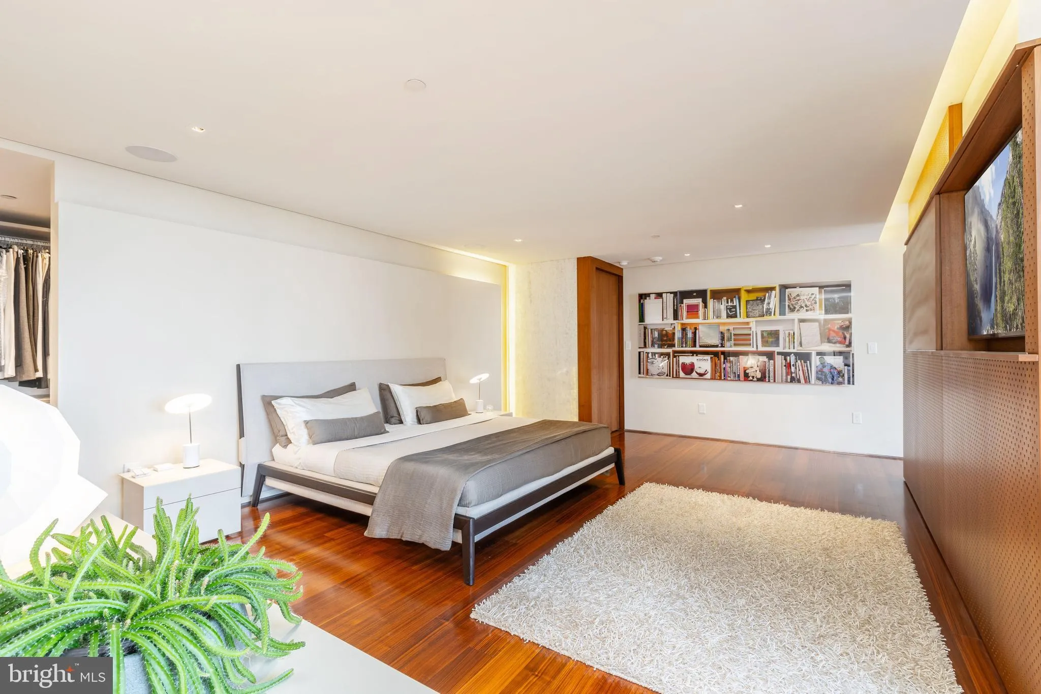 Philadelphia, Pennsylvania 19103, United States, 3 Bedrooms Bedrooms, ,4 BathroomsBathrooms,Residential,Active,168035