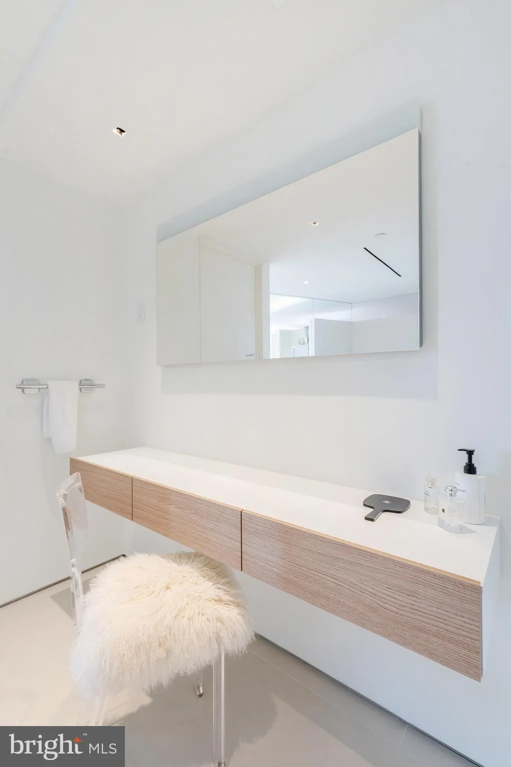 Philadelphia, Pennsylvania 19103, United States, 3 Bedrooms Bedrooms, ,4 BathroomsBathrooms,Residential,Active,168035