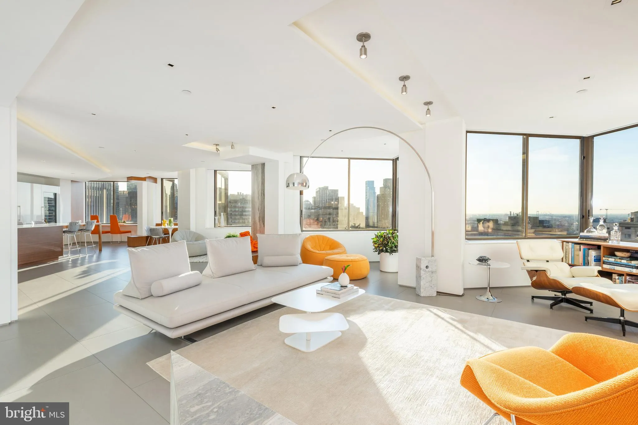 Philadelphia, Pennsylvania 19103, United States, 3 Bedrooms Bedrooms, ,4 BathroomsBathrooms,Residential,Active,168035