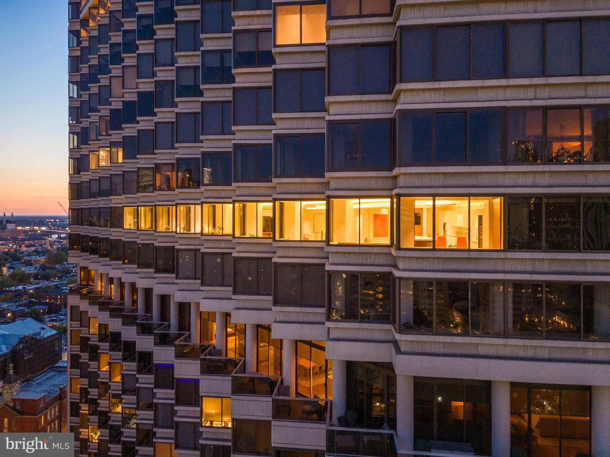 Philadelphia, Pennsylvania 19103, United States, 3 Bedrooms Bedrooms, ,4 BathroomsBathrooms,Residential,Active,168035