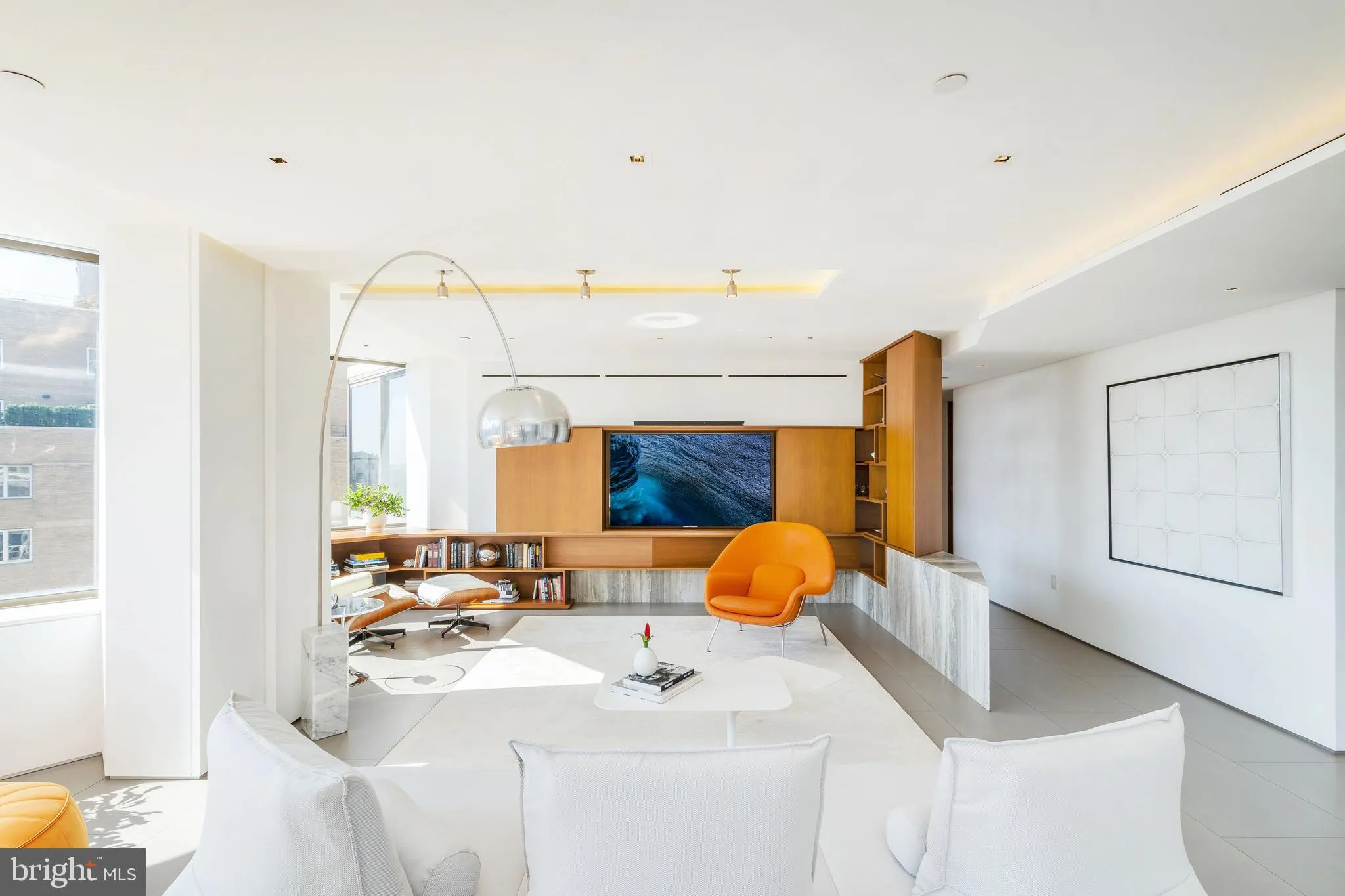 Philadelphia, Pennsylvania 19103, United States, 3 Bedrooms Bedrooms, ,4 BathroomsBathrooms,Residential,Active,168035