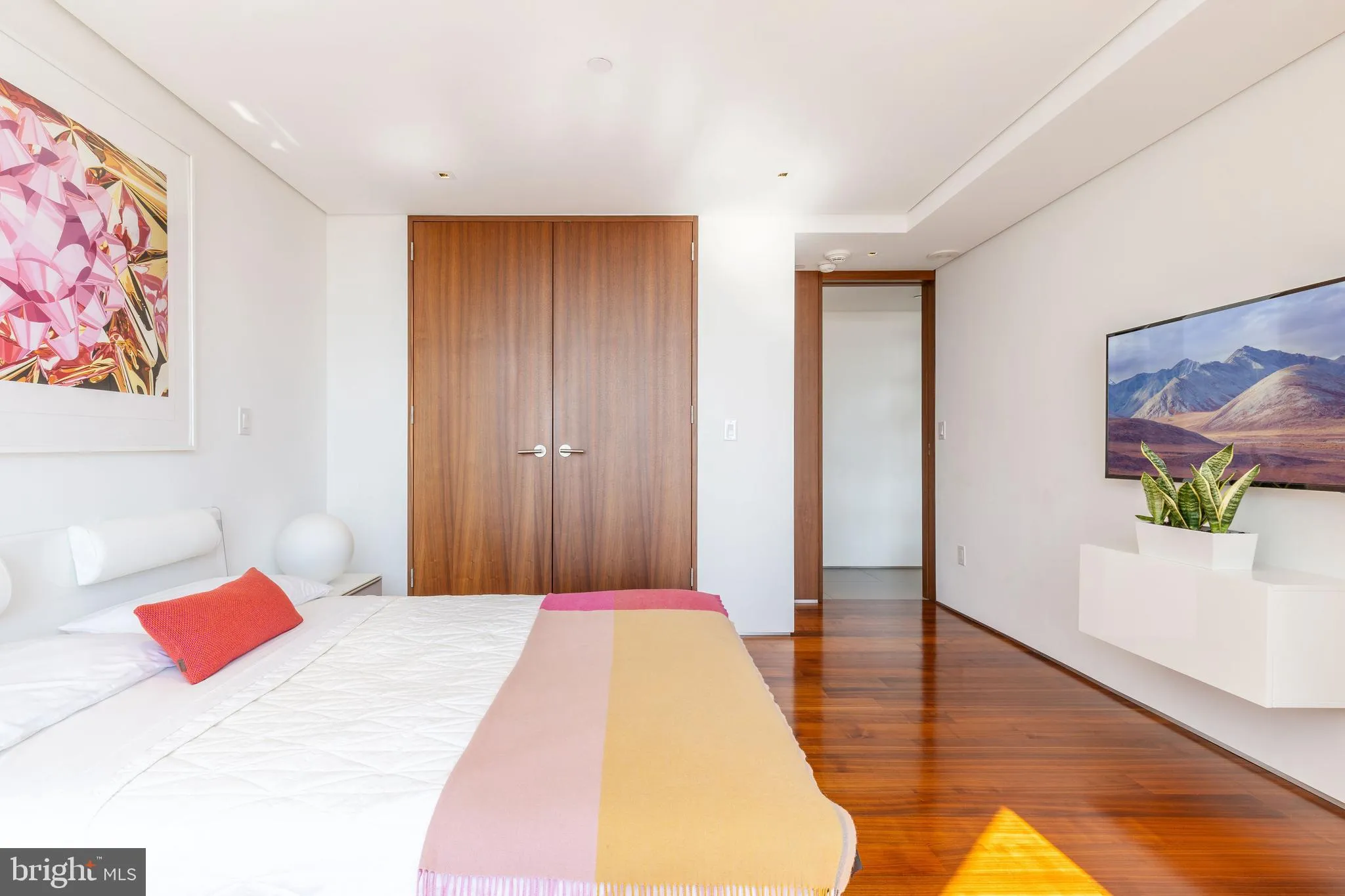 Philadelphia, Pennsylvania 19103, United States, 3 Bedrooms Bedrooms, ,4 BathroomsBathrooms,Residential,Active,168035