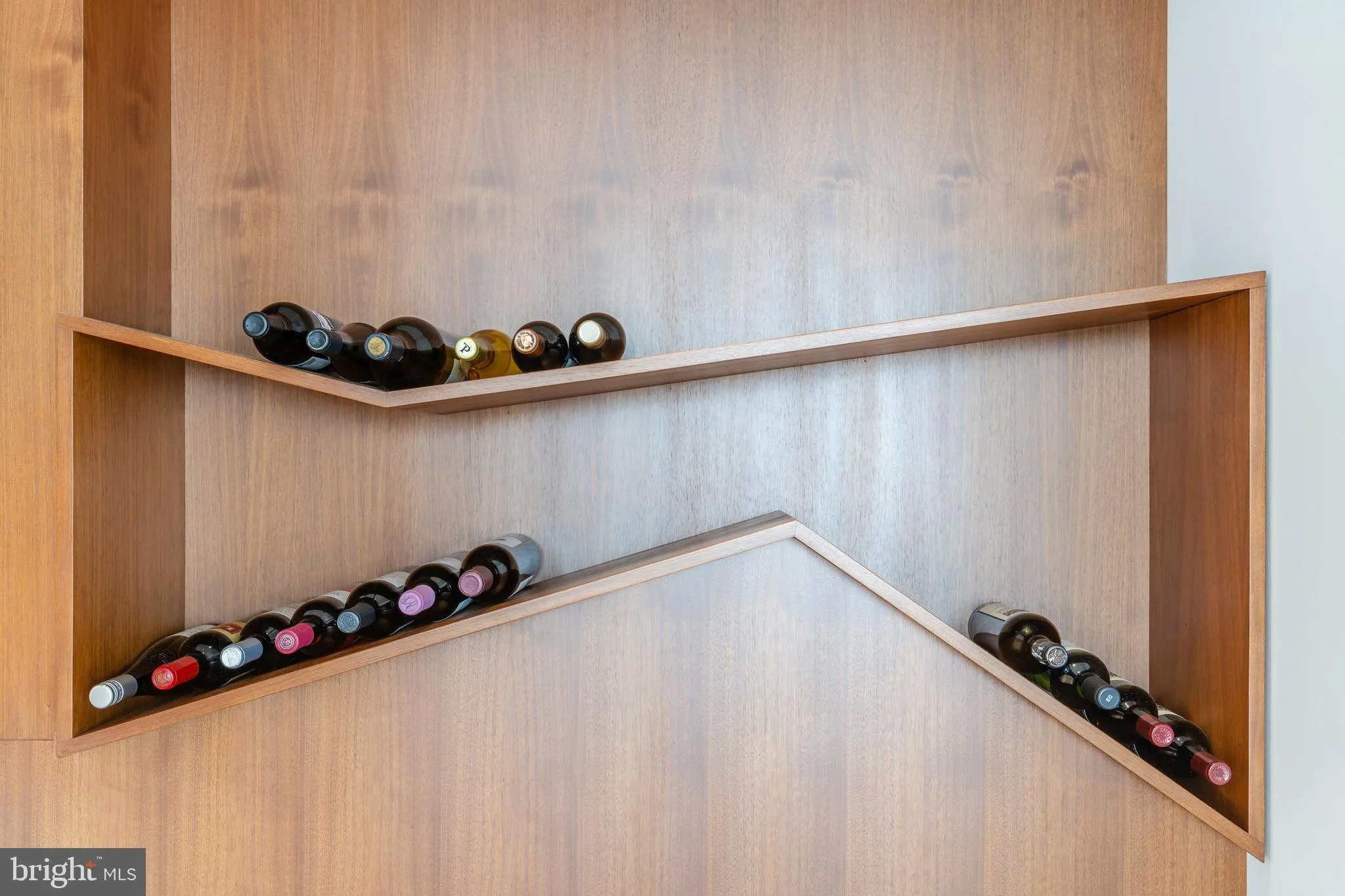 Philadelphia, Pennsylvania 19103, United States, 3 Bedrooms Bedrooms, ,4 BathroomsBathrooms,Residential,Active,168035