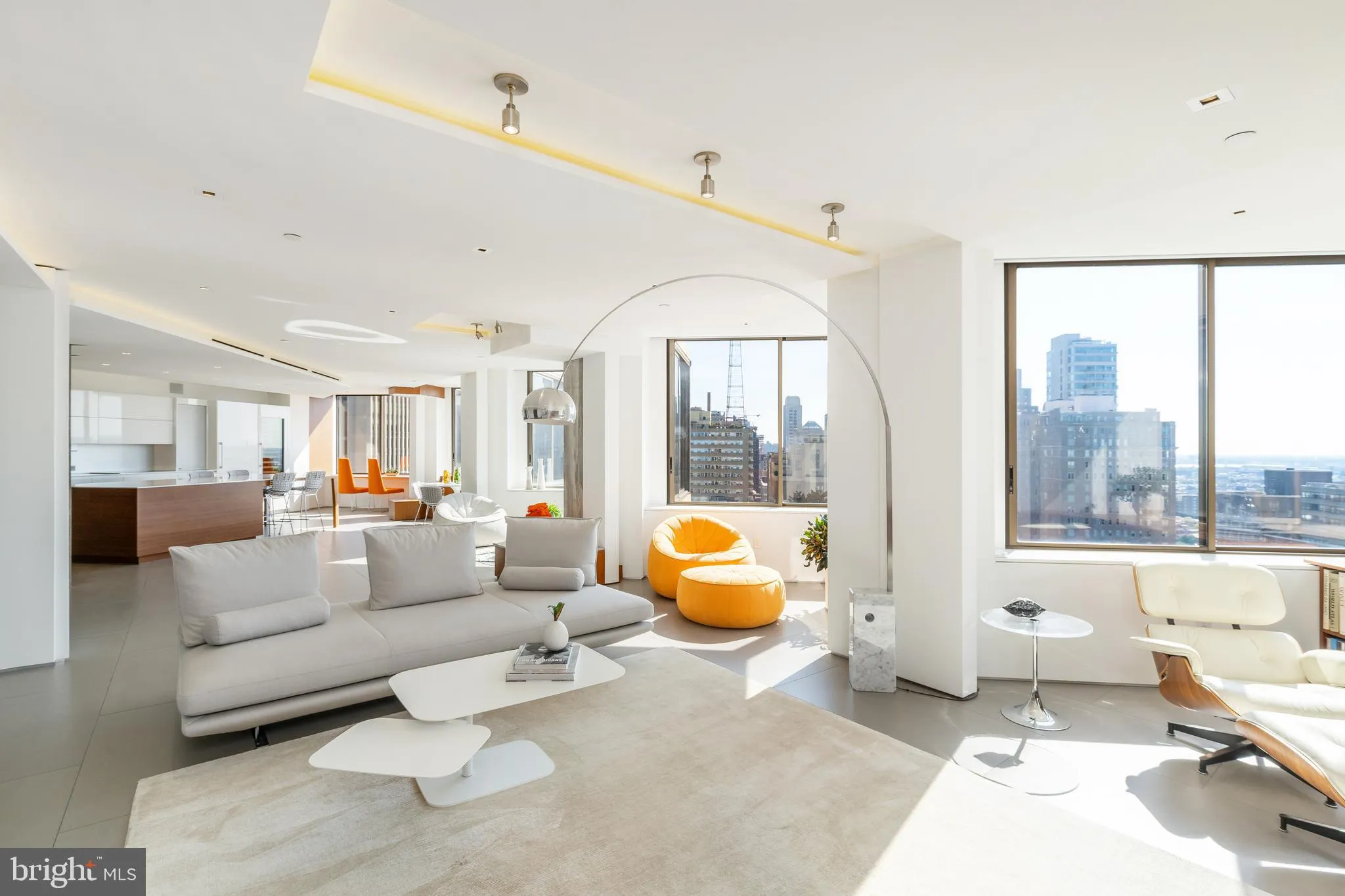 Philadelphia, Pennsylvania 19103, United States, 3 Bedrooms Bedrooms, ,4 BathroomsBathrooms,Residential,Active,168035