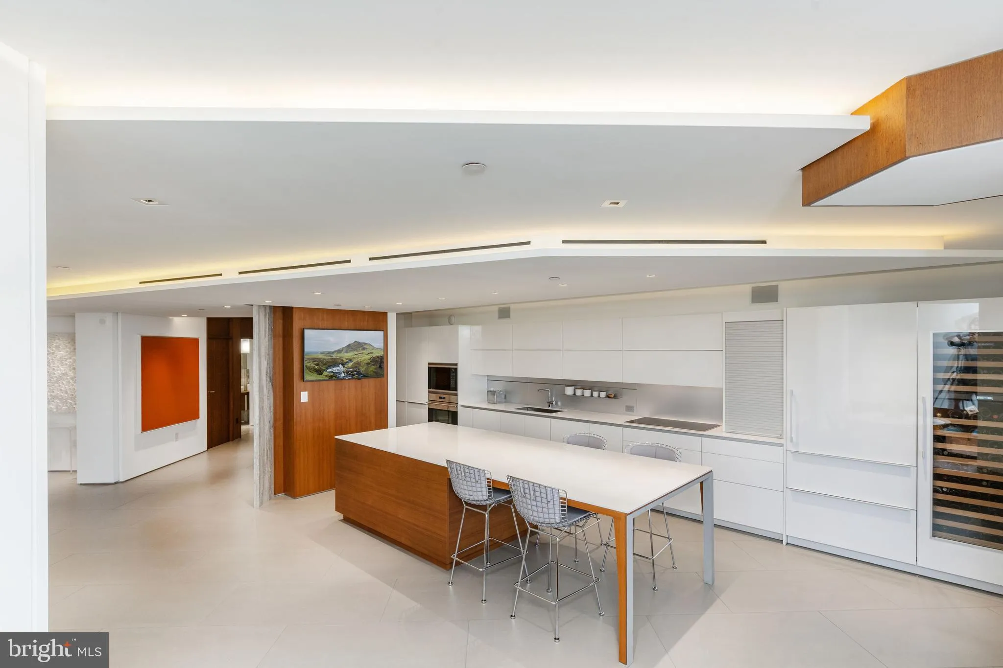 Philadelphia, Pennsylvania 19103, United States, 3 Bedrooms Bedrooms, ,4 BathroomsBathrooms,Residential,Active,168035