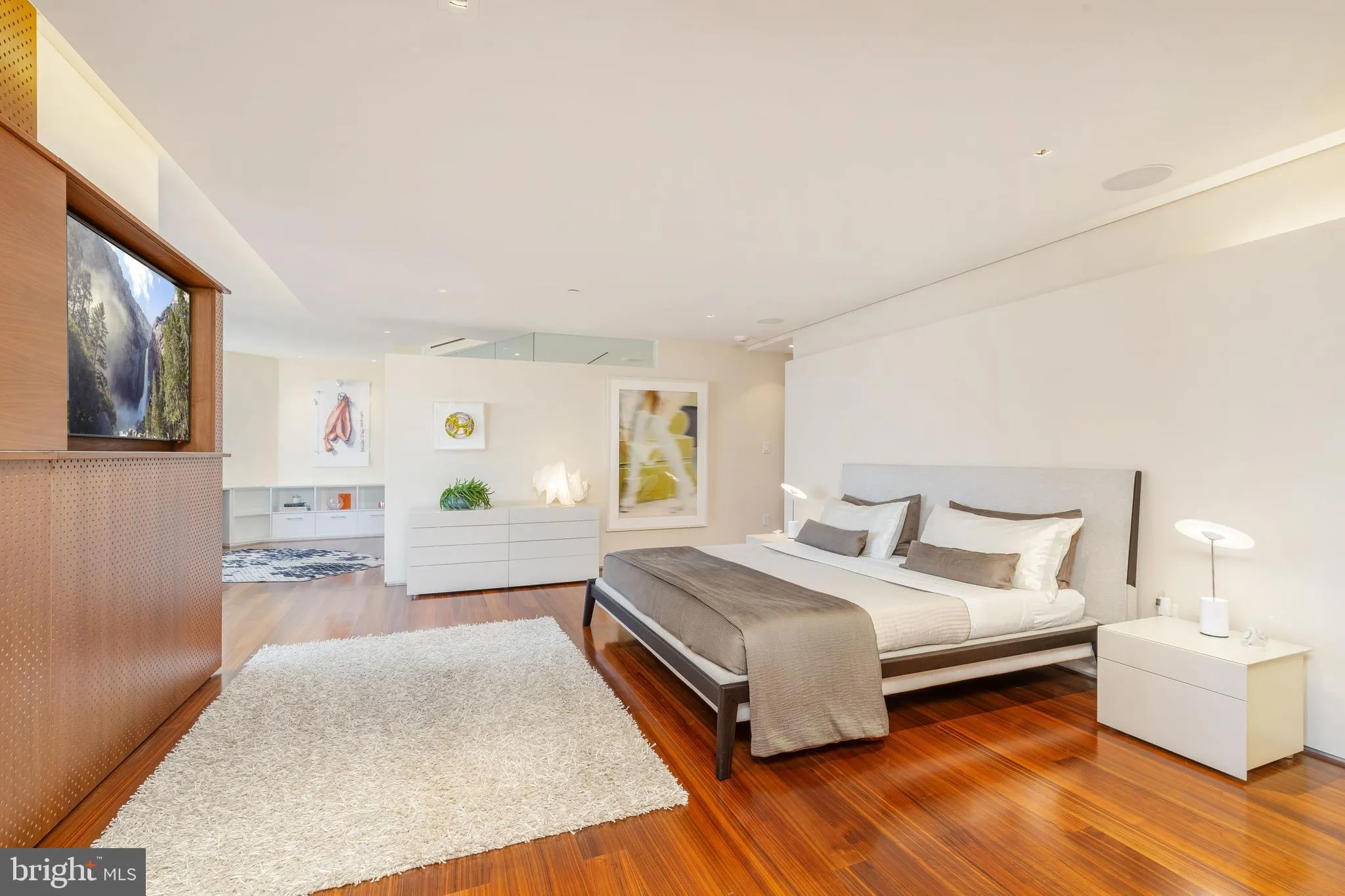 Philadelphia, Pennsylvania 19103, United States, 3 Bedrooms Bedrooms, ,4 BathroomsBathrooms,Residential,Active,168035