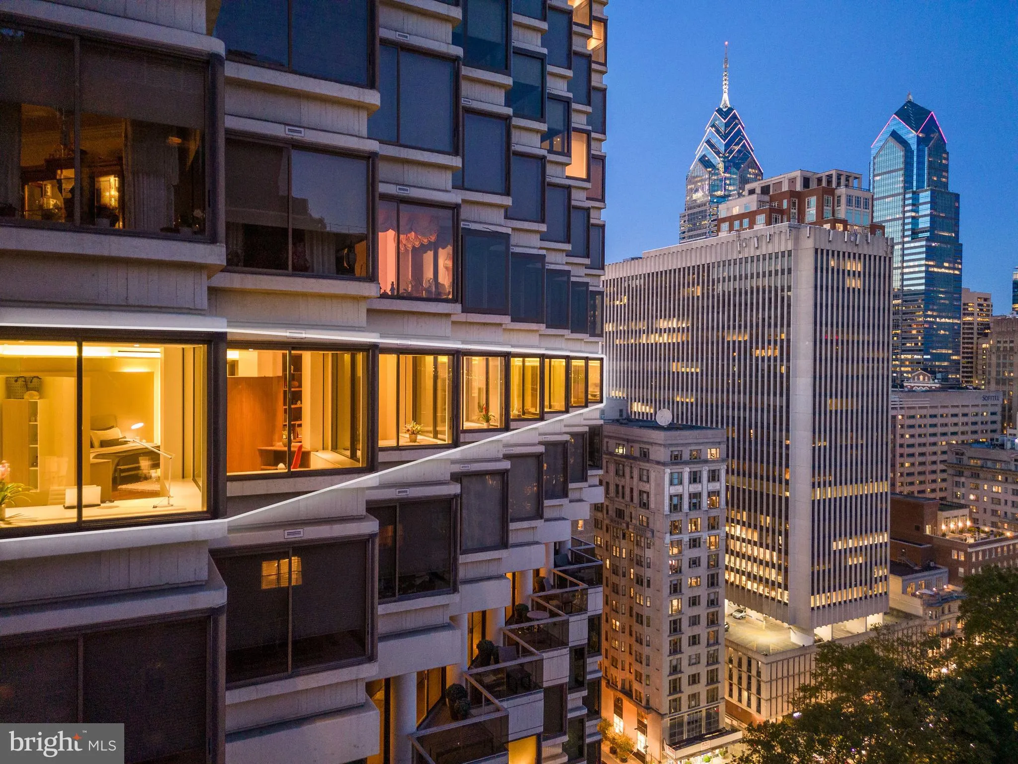 Philadelphia, Pennsylvania 19103, United States, 3 Bedrooms Bedrooms, ,4 BathroomsBathrooms,Residential,Active,168035