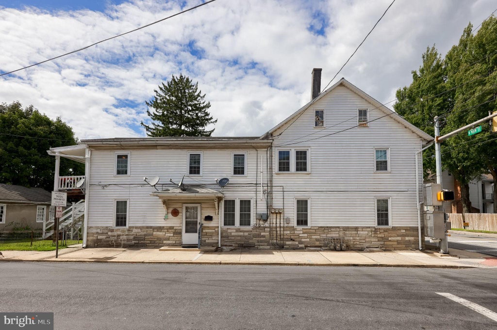 Photo of 102 N Main Street, MANHEIM, PA 17545 (MLS # PALA2094396)