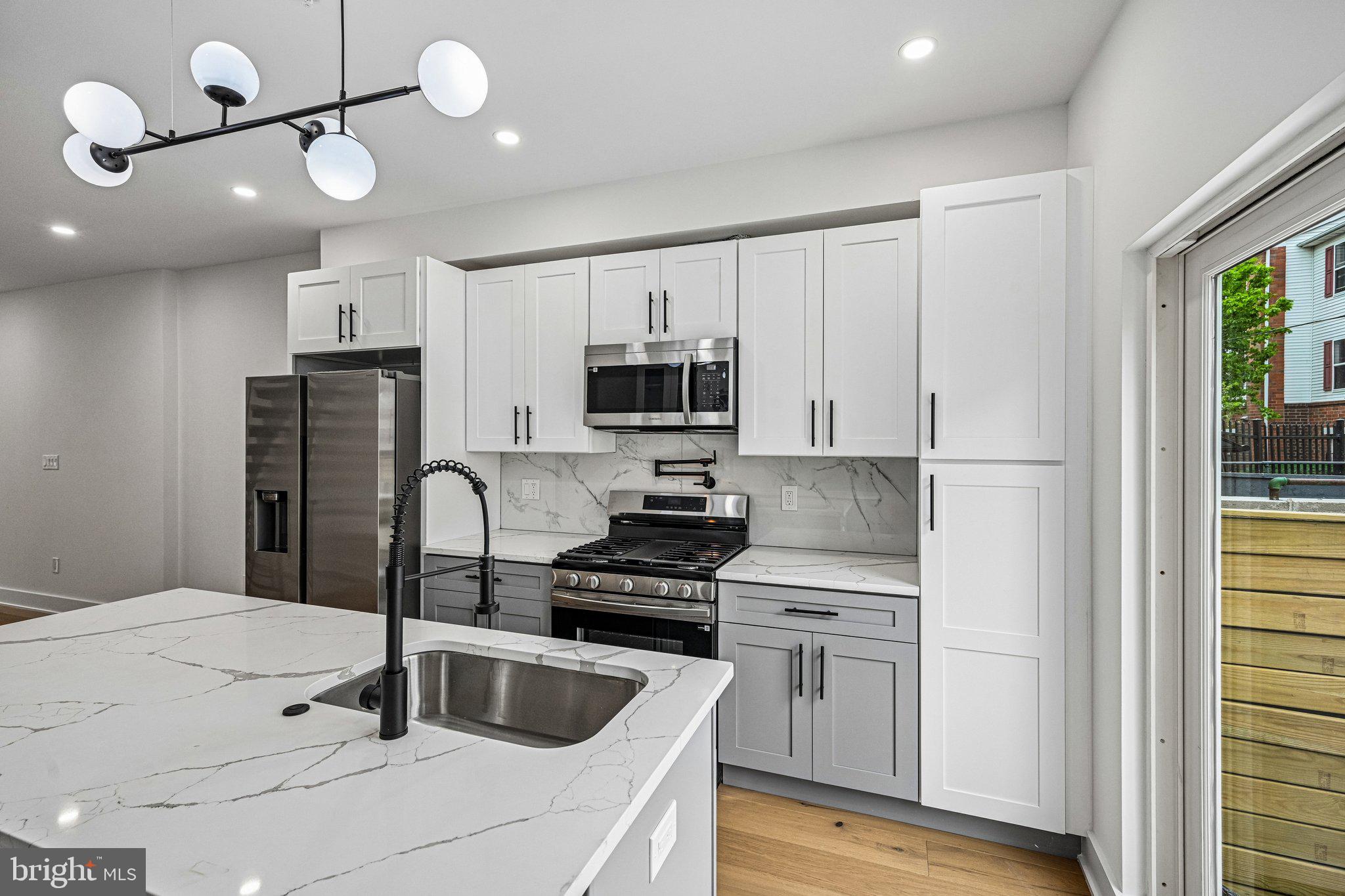 GRAYS FERRY - Residential