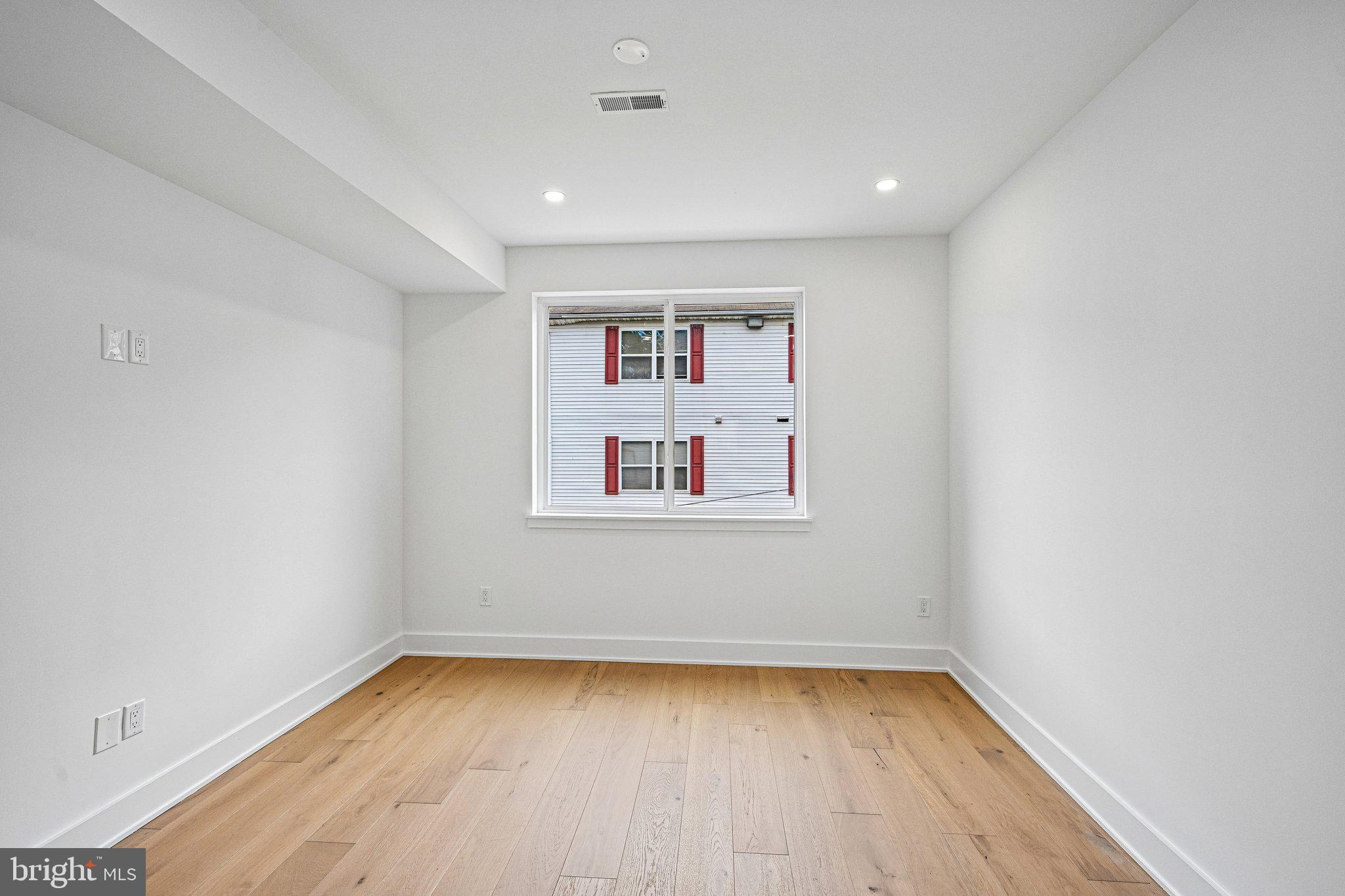 GRAYS FERRY - Residential