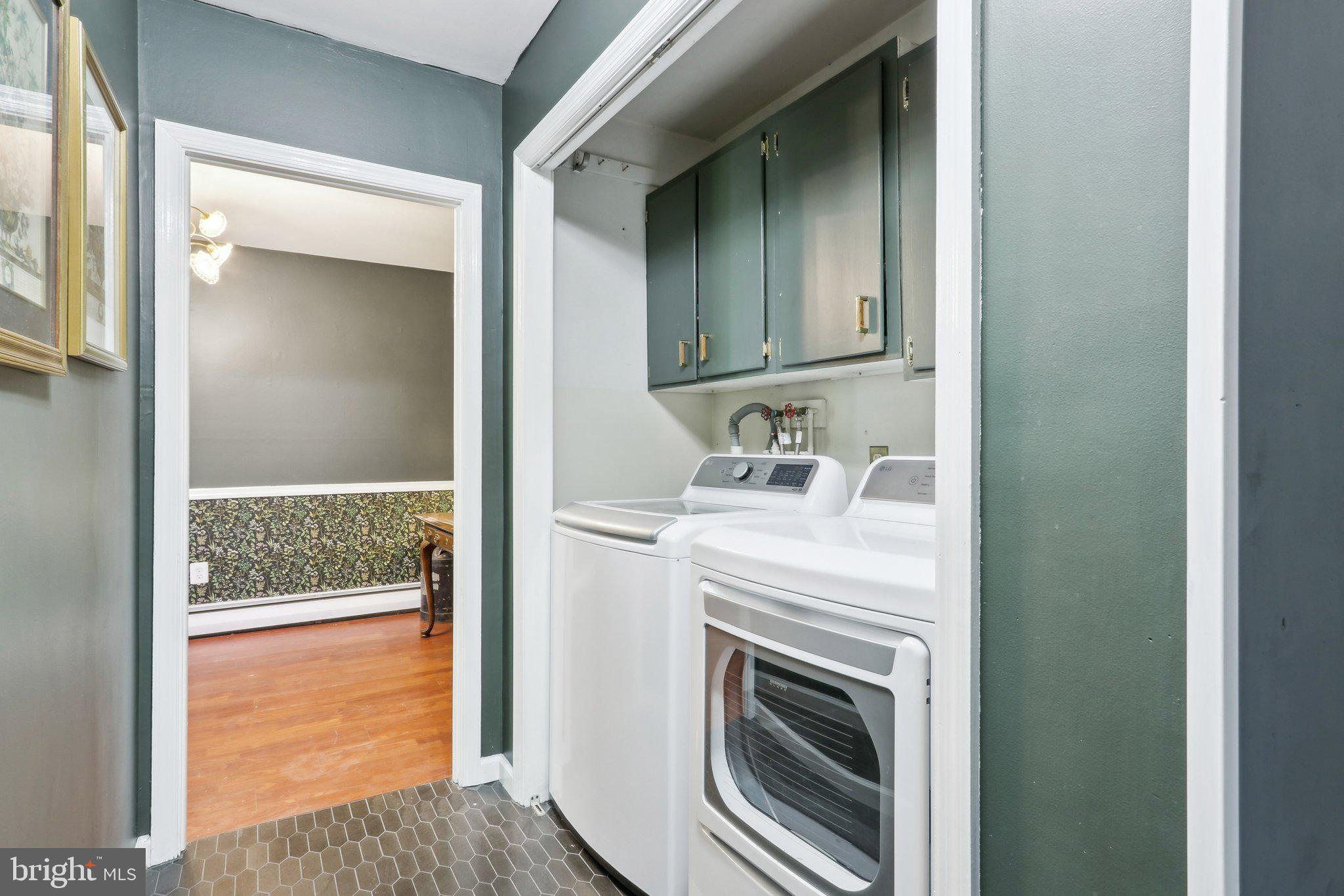 HUNTINGDON VALLEY - Residential