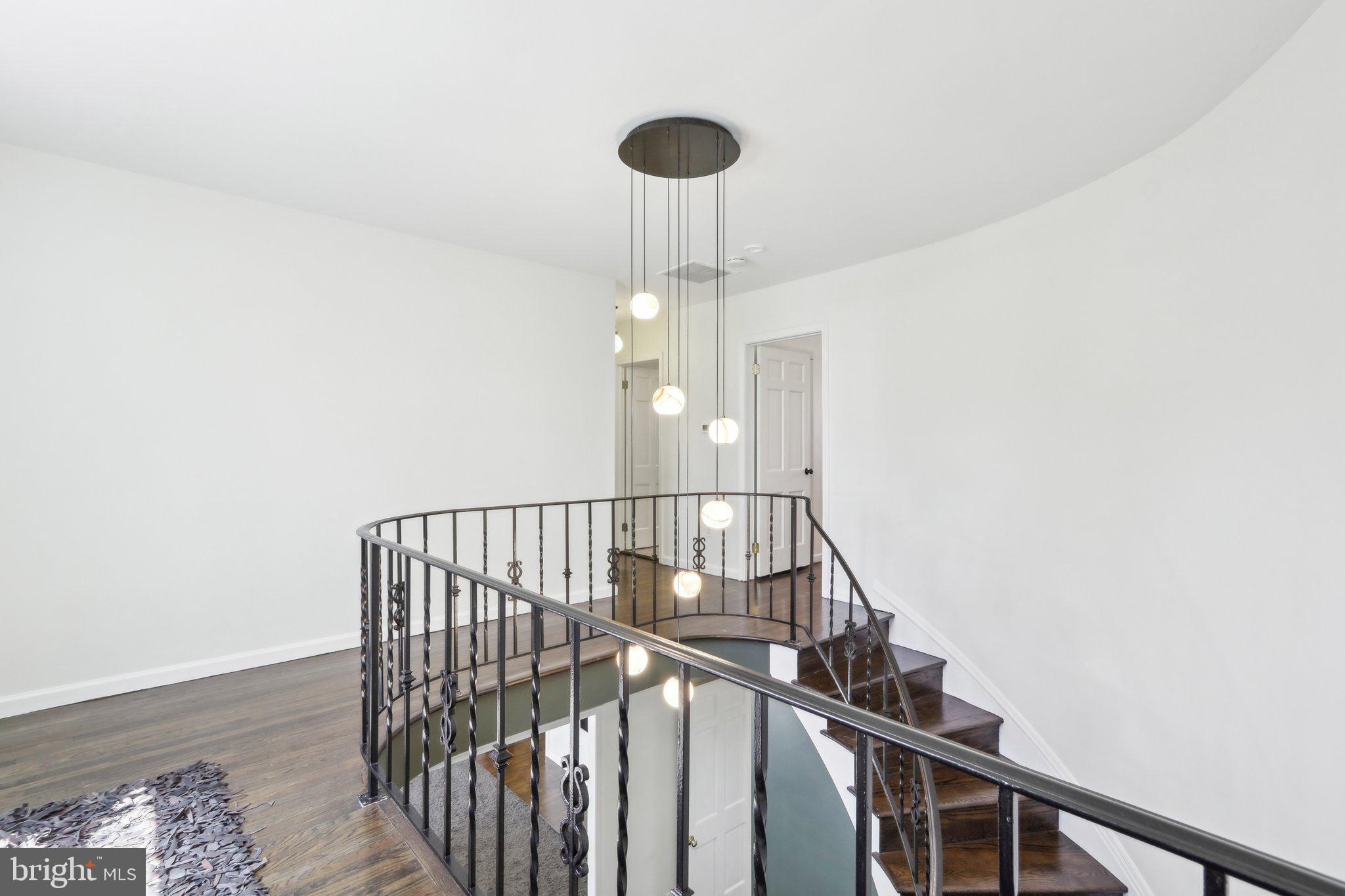 HUNTINGDON VALLEY - Residential