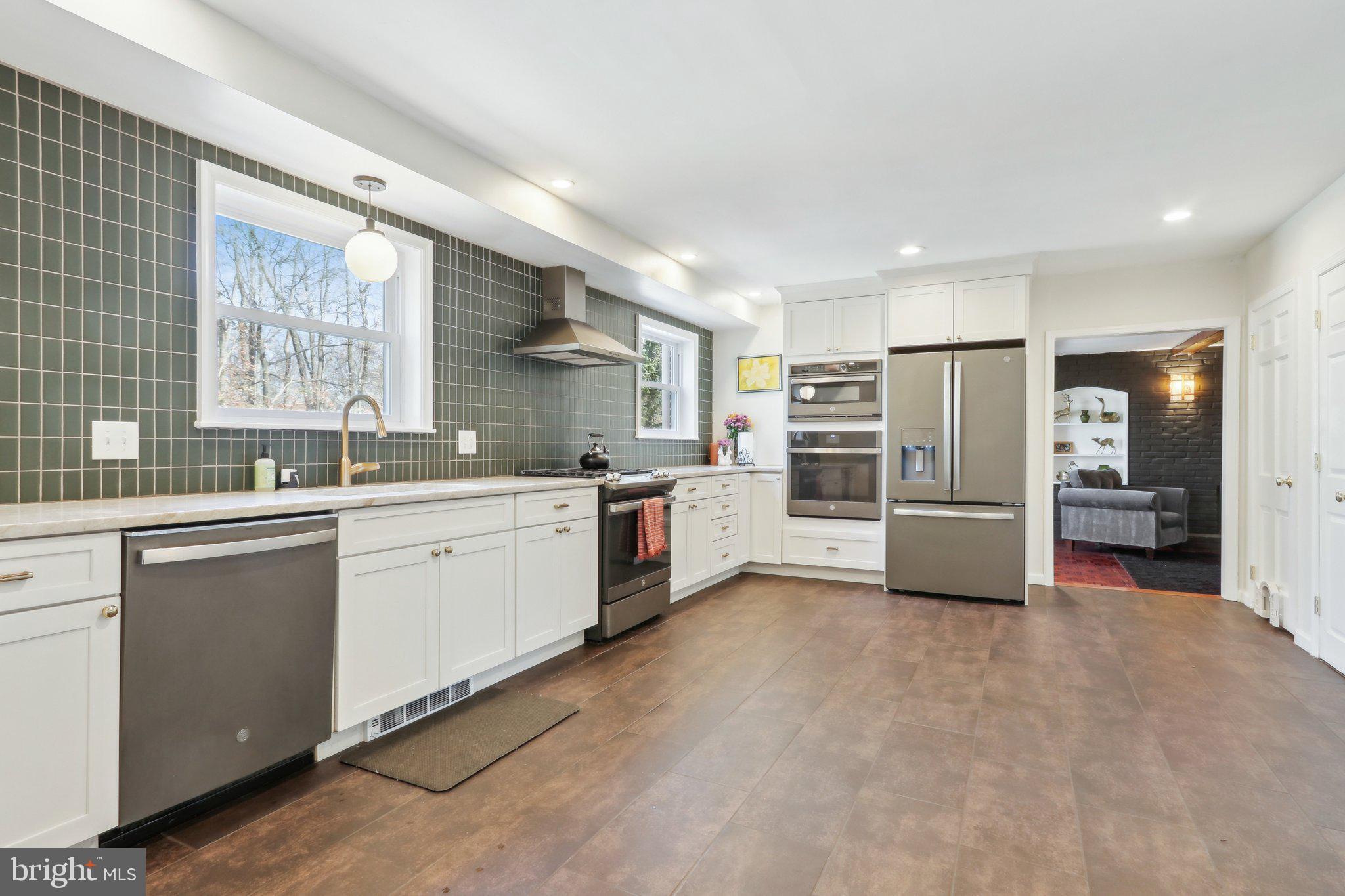 HUNTINGDON VALLEY - Residential