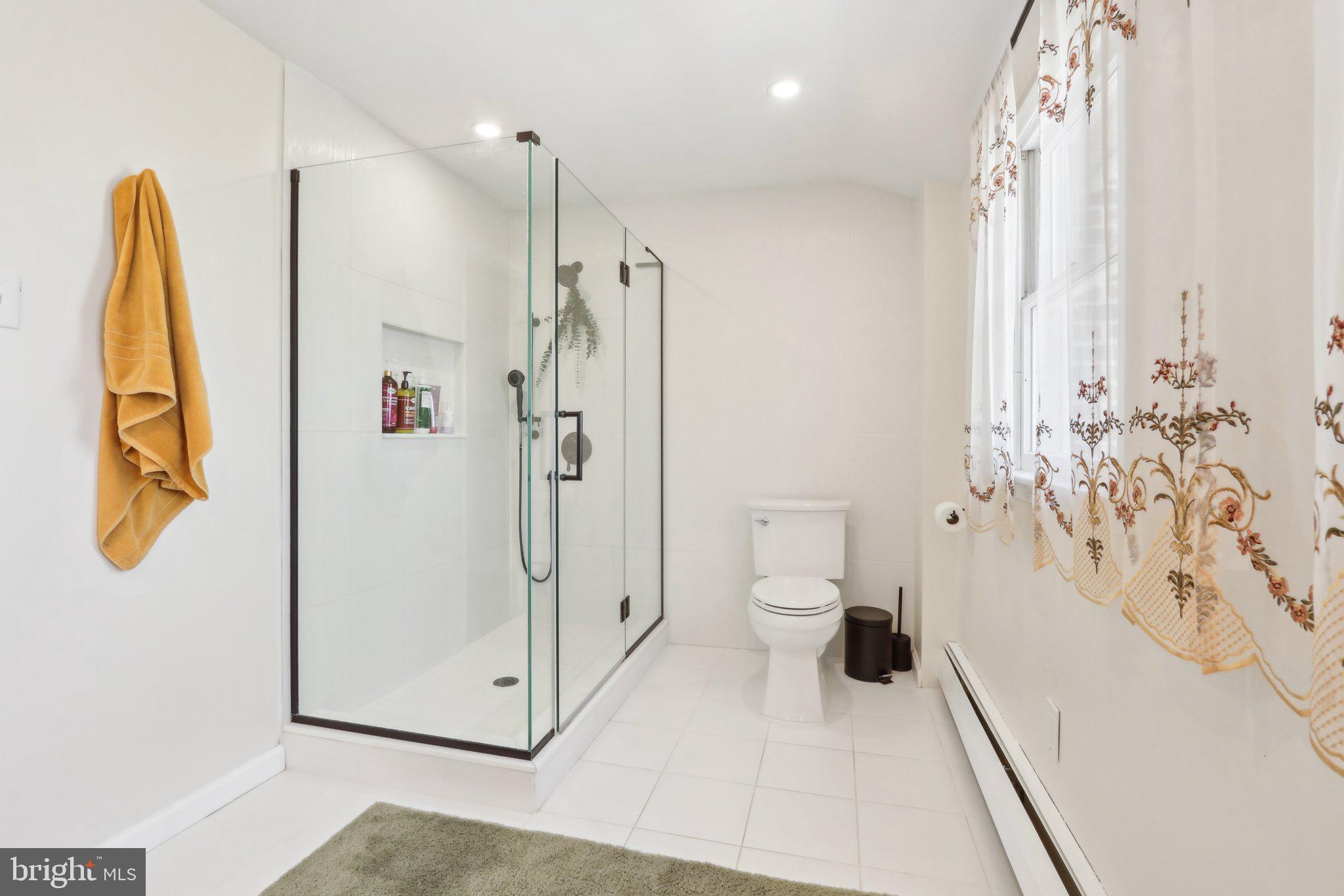 HUNTINGDON VALLEY - Residential