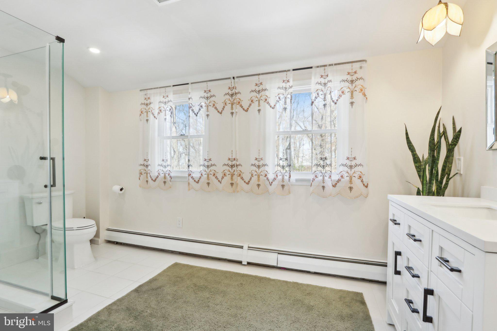 HUNTINGDON VALLEY - Residential