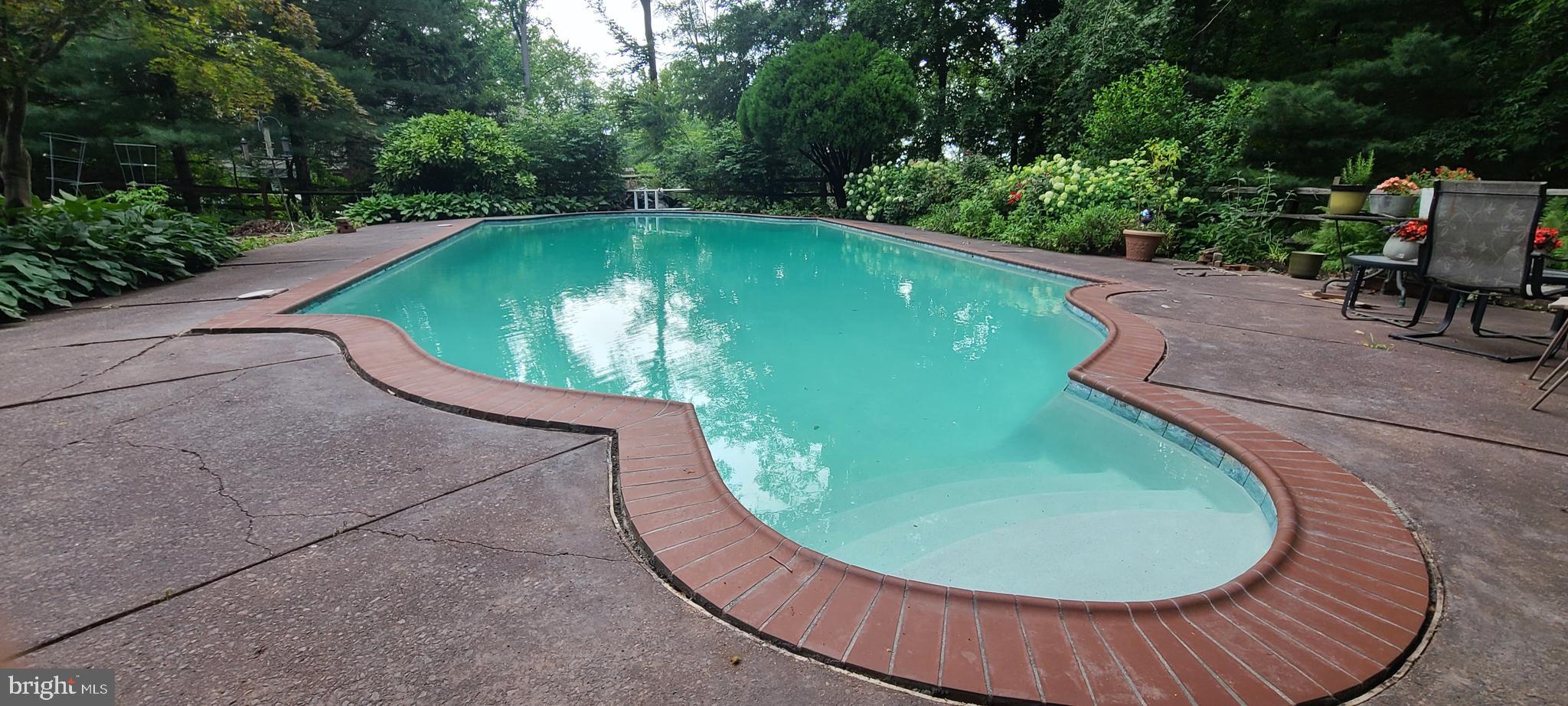 HUNTINGDON VALLEY - Residential