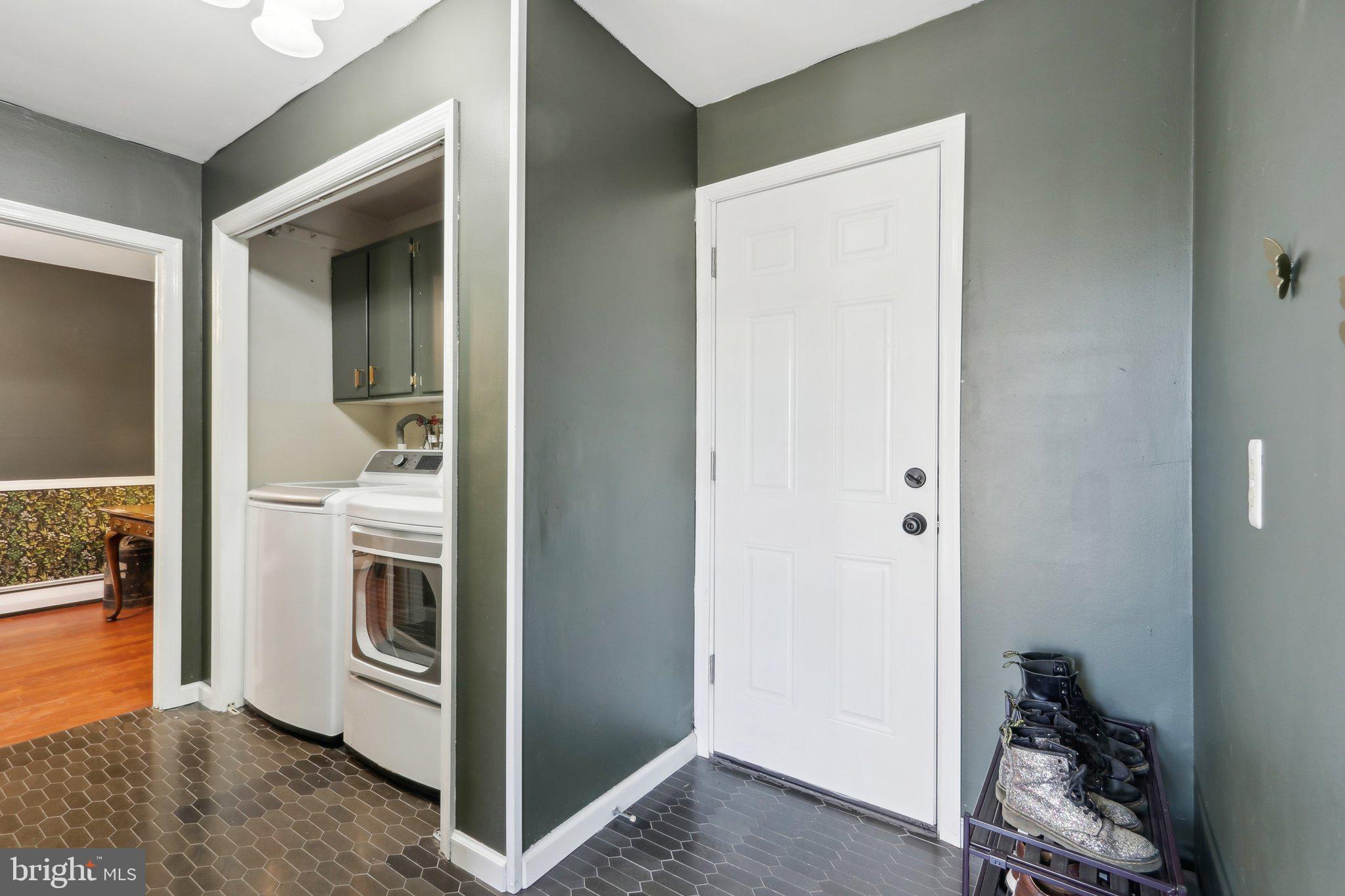 HUNTINGDON VALLEY - Residential