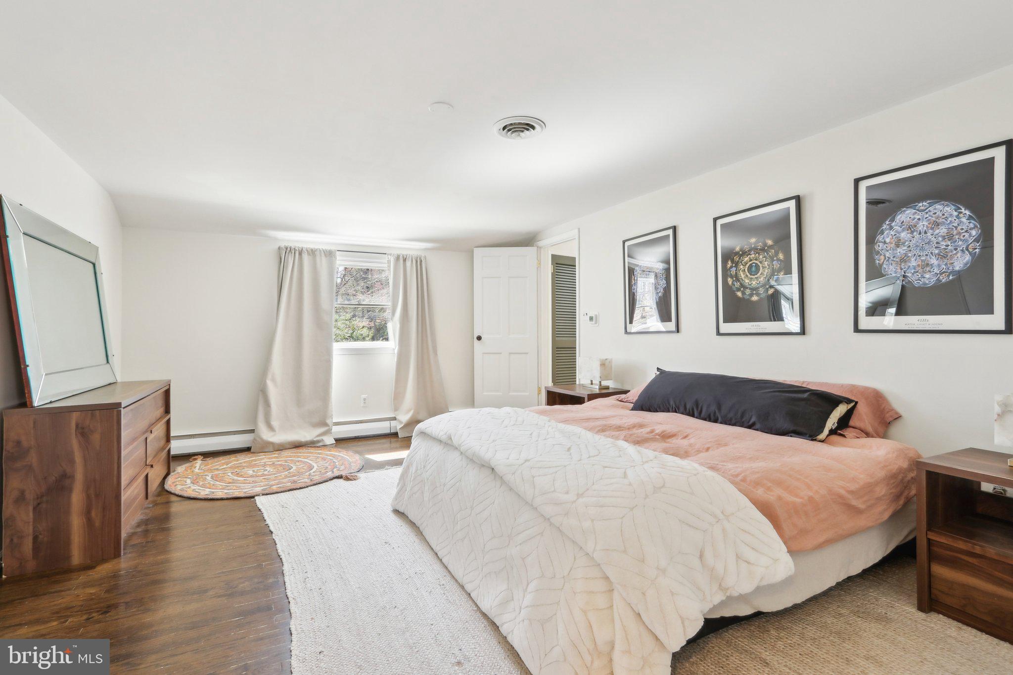 HUNTINGDON VALLEY - Residential