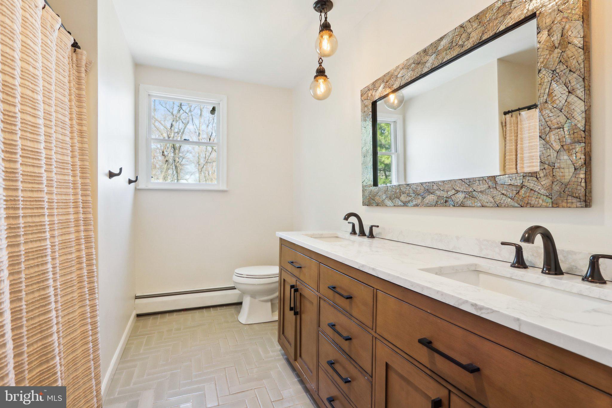 HUNTINGDON VALLEY - Residential