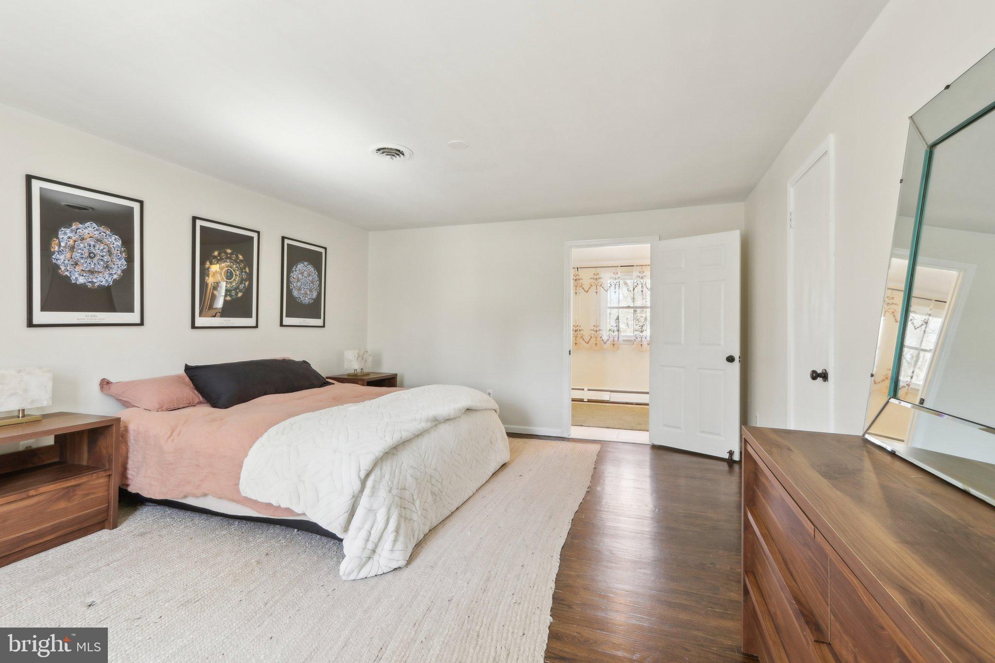 HUNTINGDON VALLEY - Residential