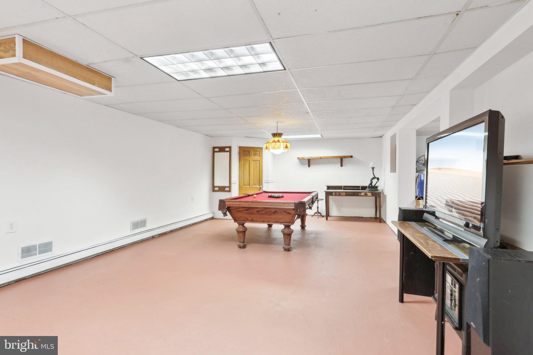 HUNTINGDON VALLEY - Residential