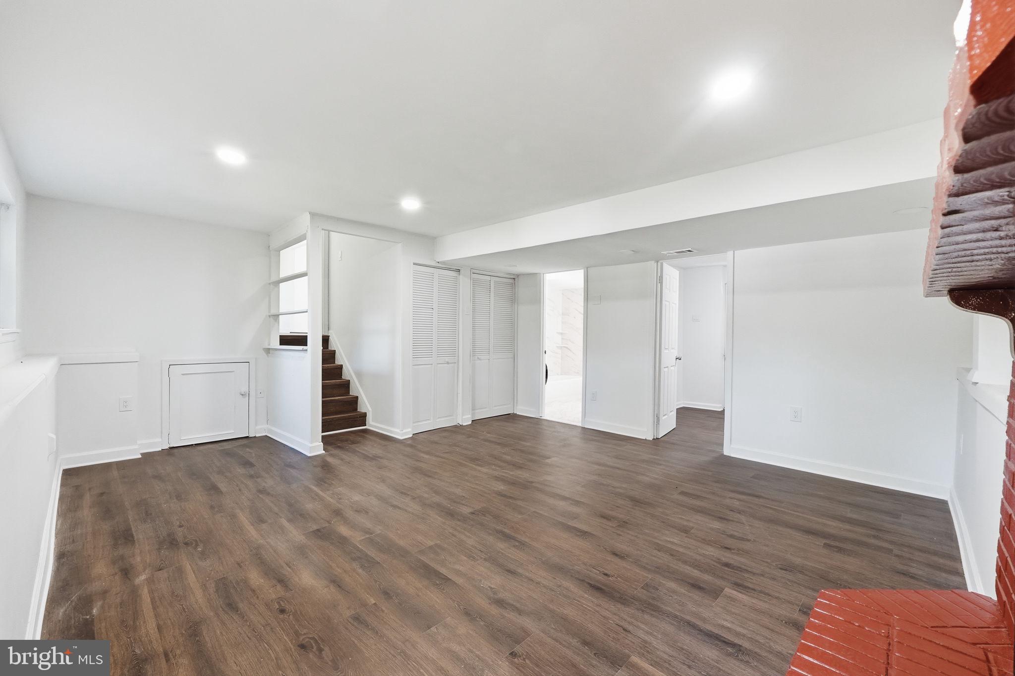 STRAWBERRY HILLS - Residential