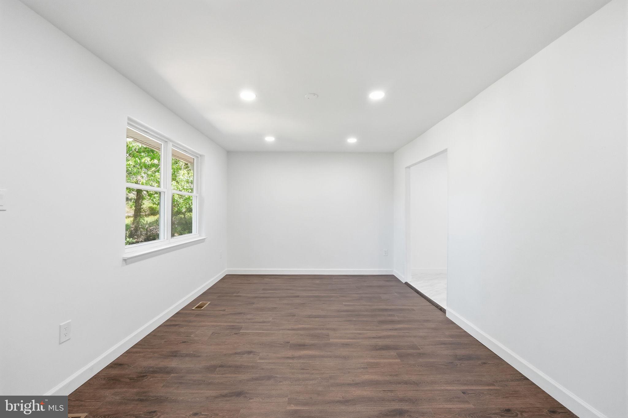 STRAWBERRY HILLS - Residential