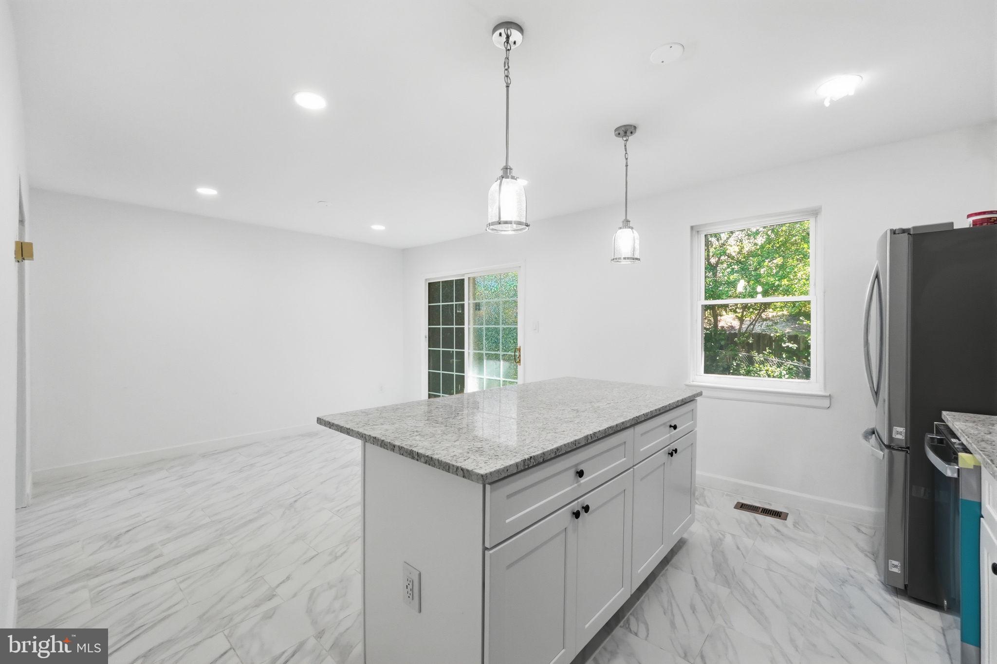 STRAWBERRY HILLS - Residential