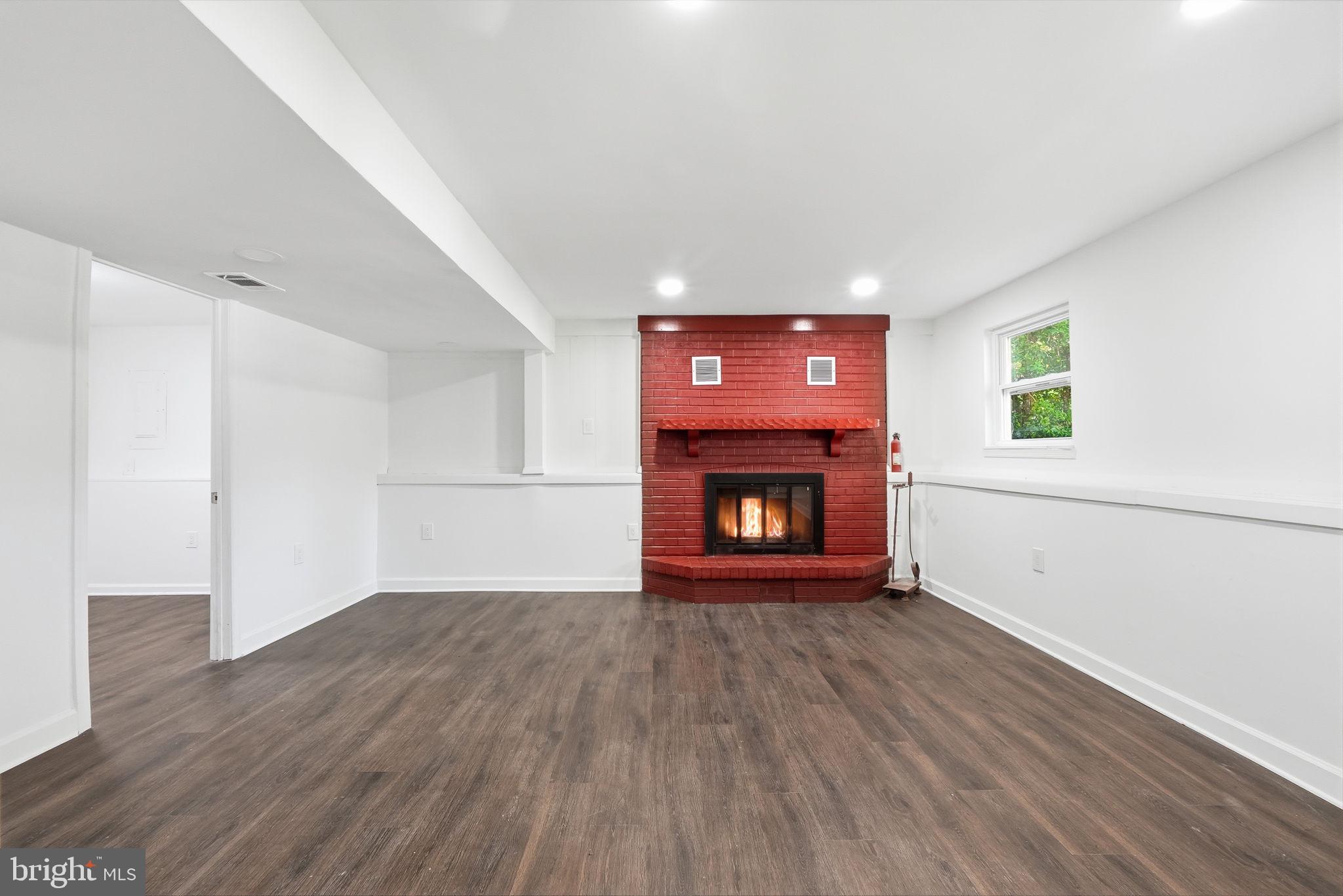 STRAWBERRY HILLS - Residential