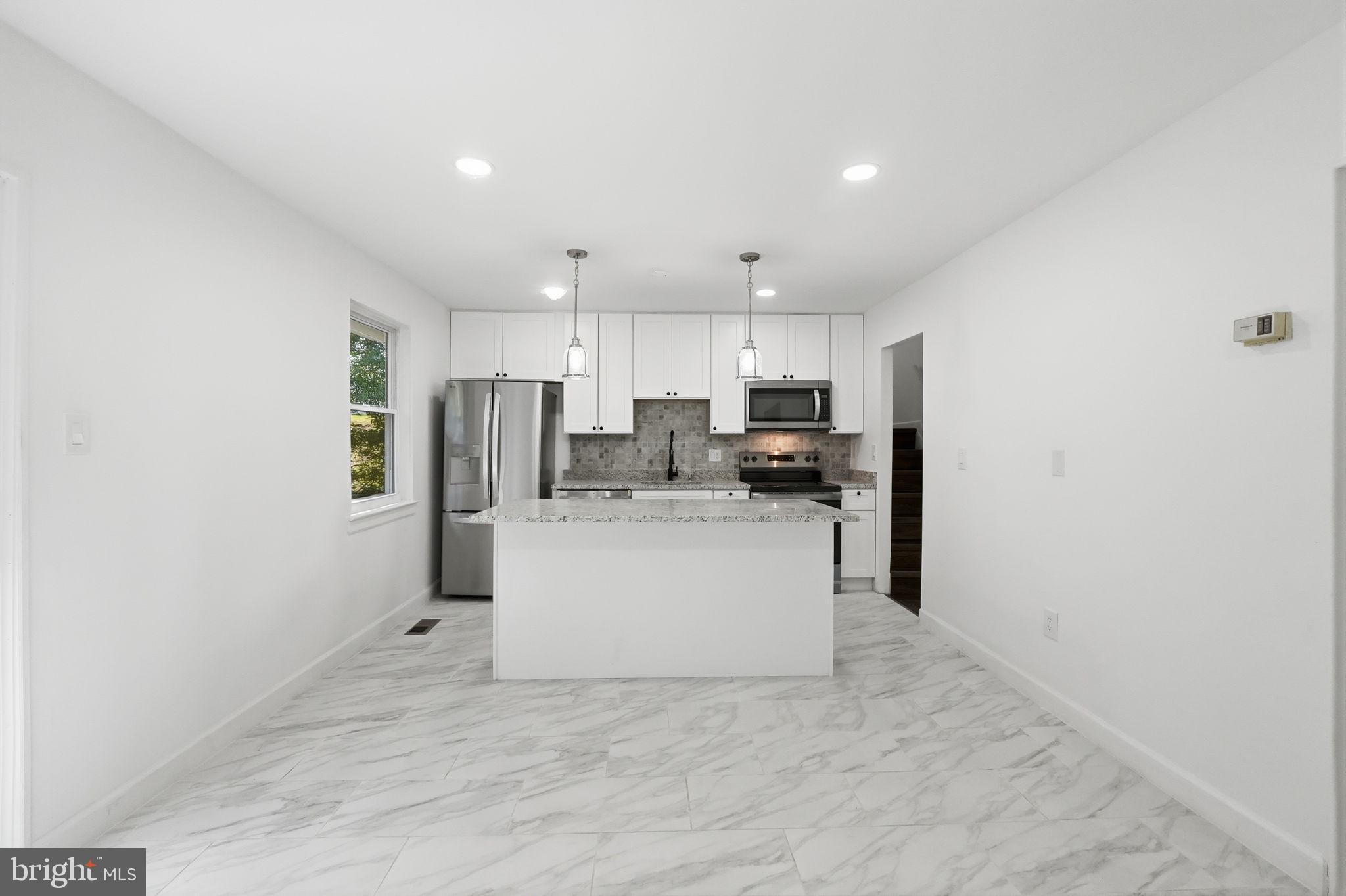 STRAWBERRY HILLS - Residential