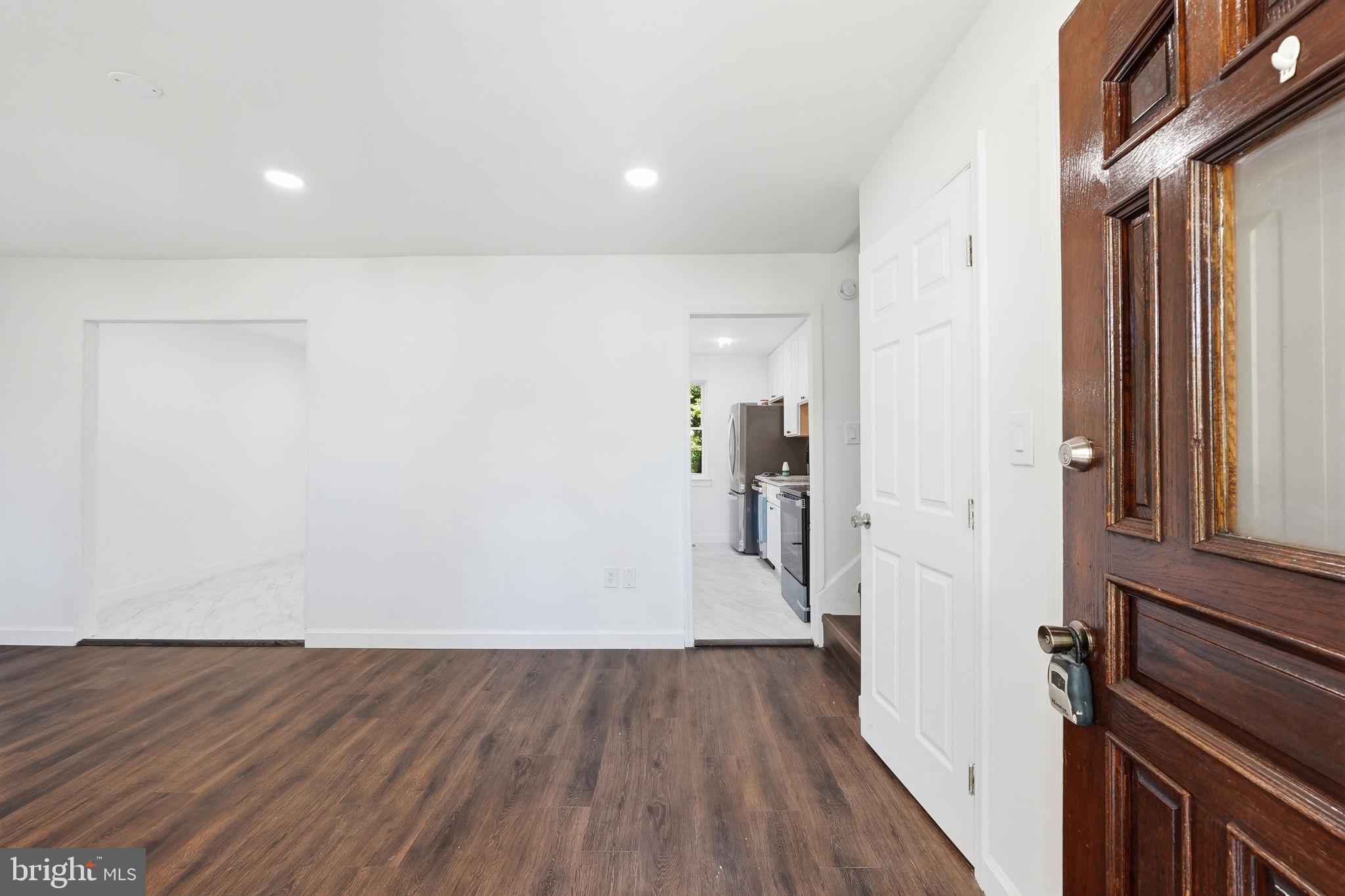 STRAWBERRY HILLS - Residential