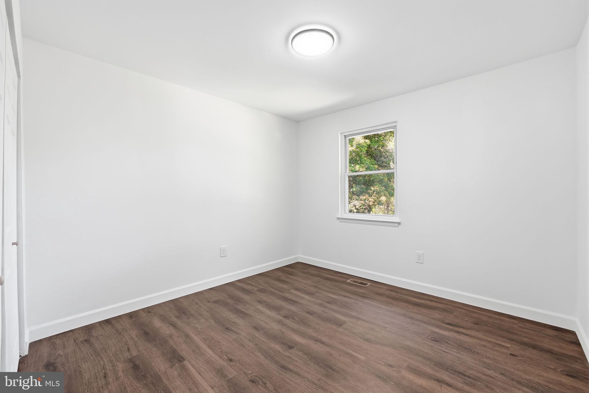 STRAWBERRY HILLS - Residential