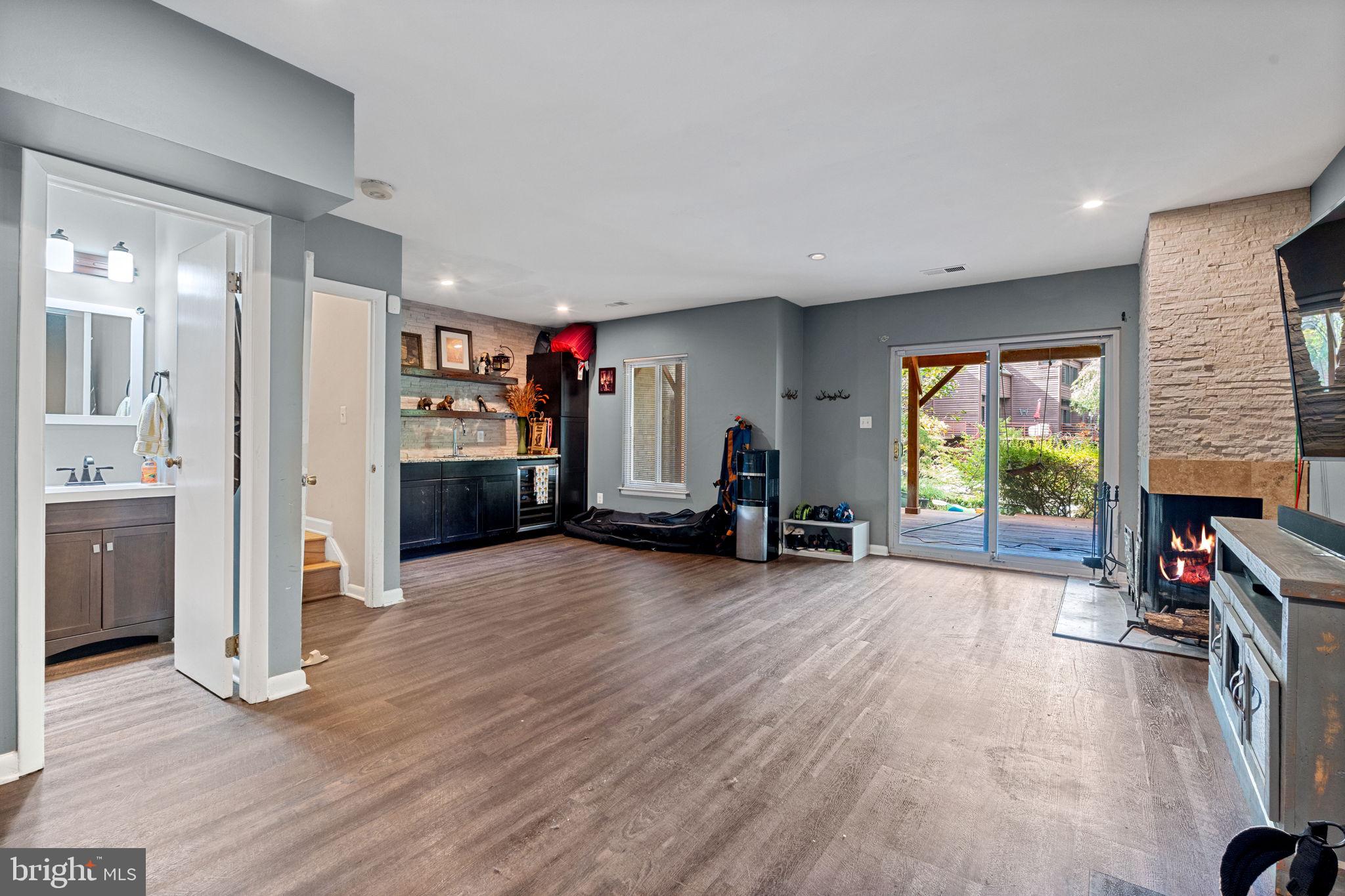 WALDEN CLUSTER - Residential Lease