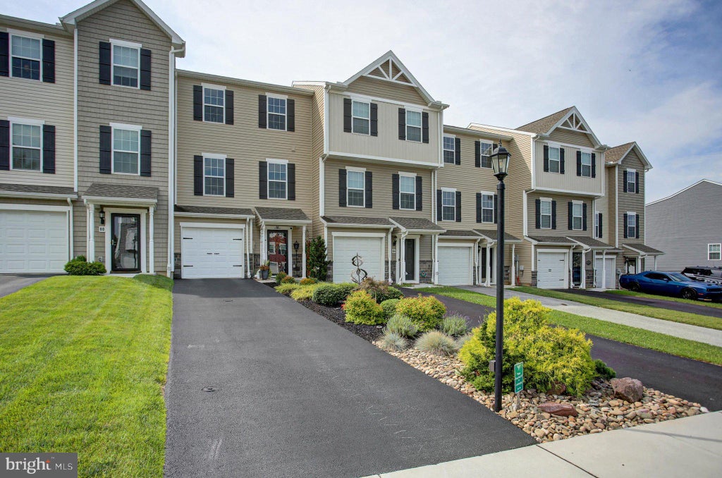 Photo of 82 Ayrshire Drive, HANOVER, PA 17331 (MLS # PAYK2109876)