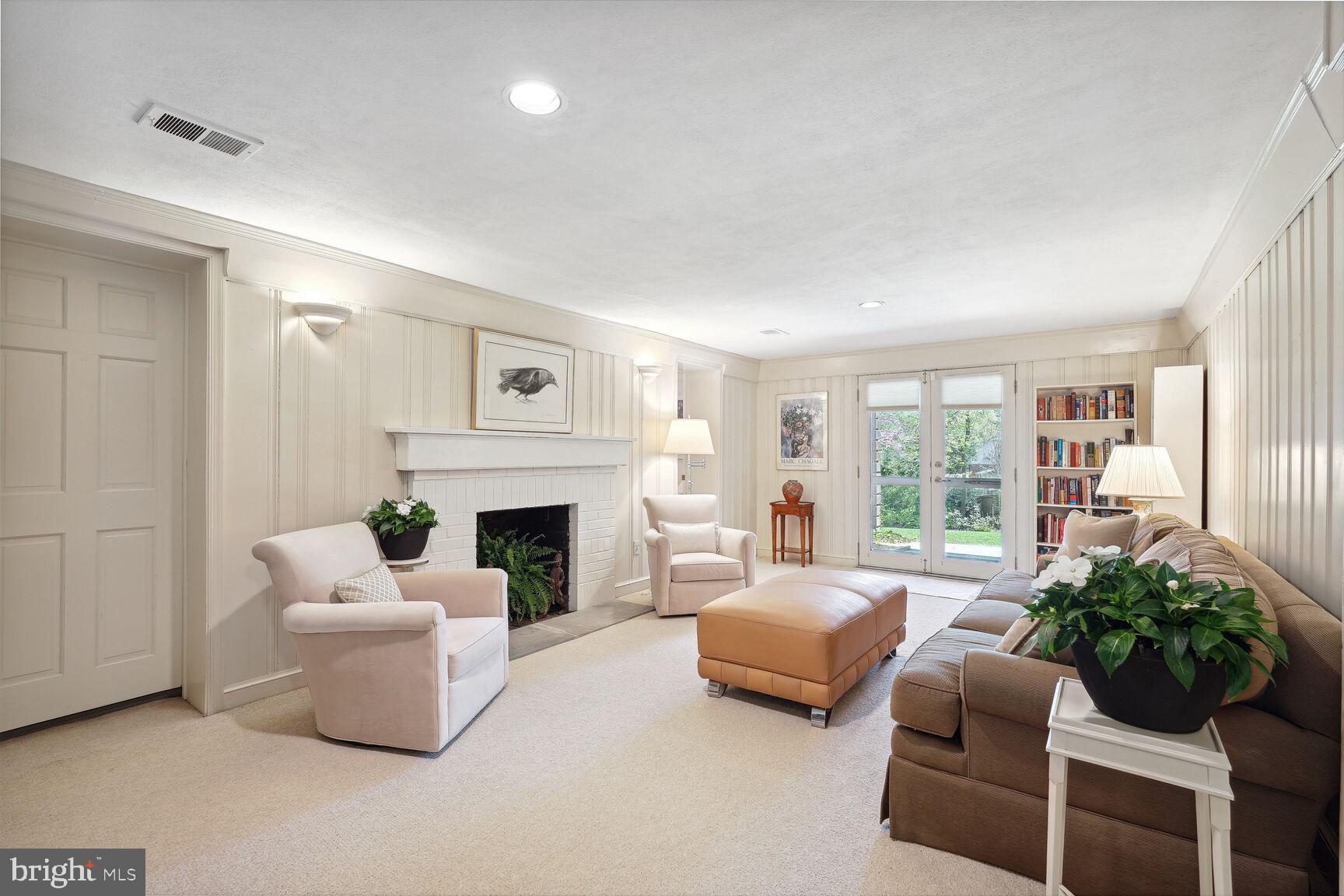 BRADLEY WOODS - Residential