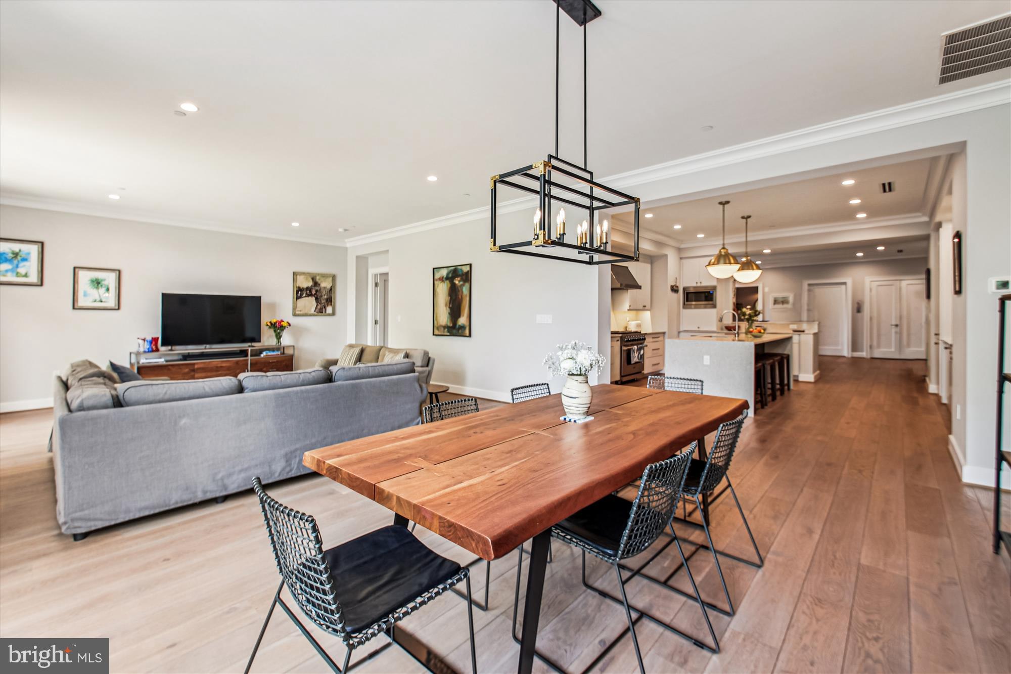 MURRAY HILL - Residential