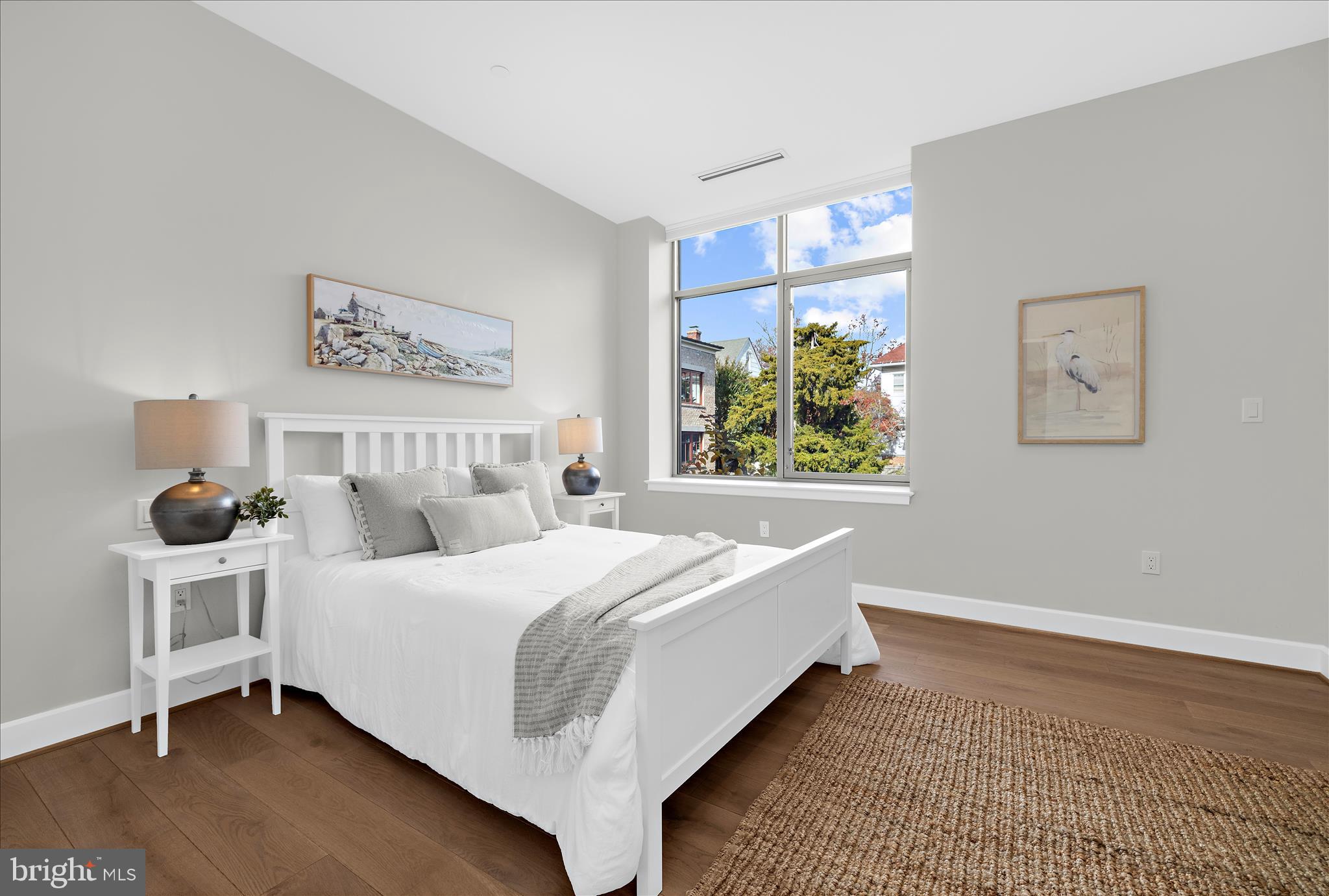 MURRAY HILL - Residential