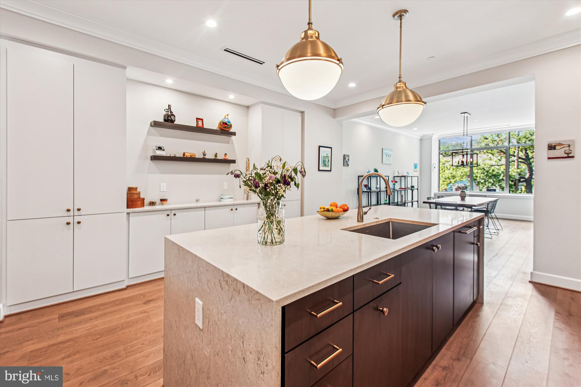 MURRAY HILL - Residential