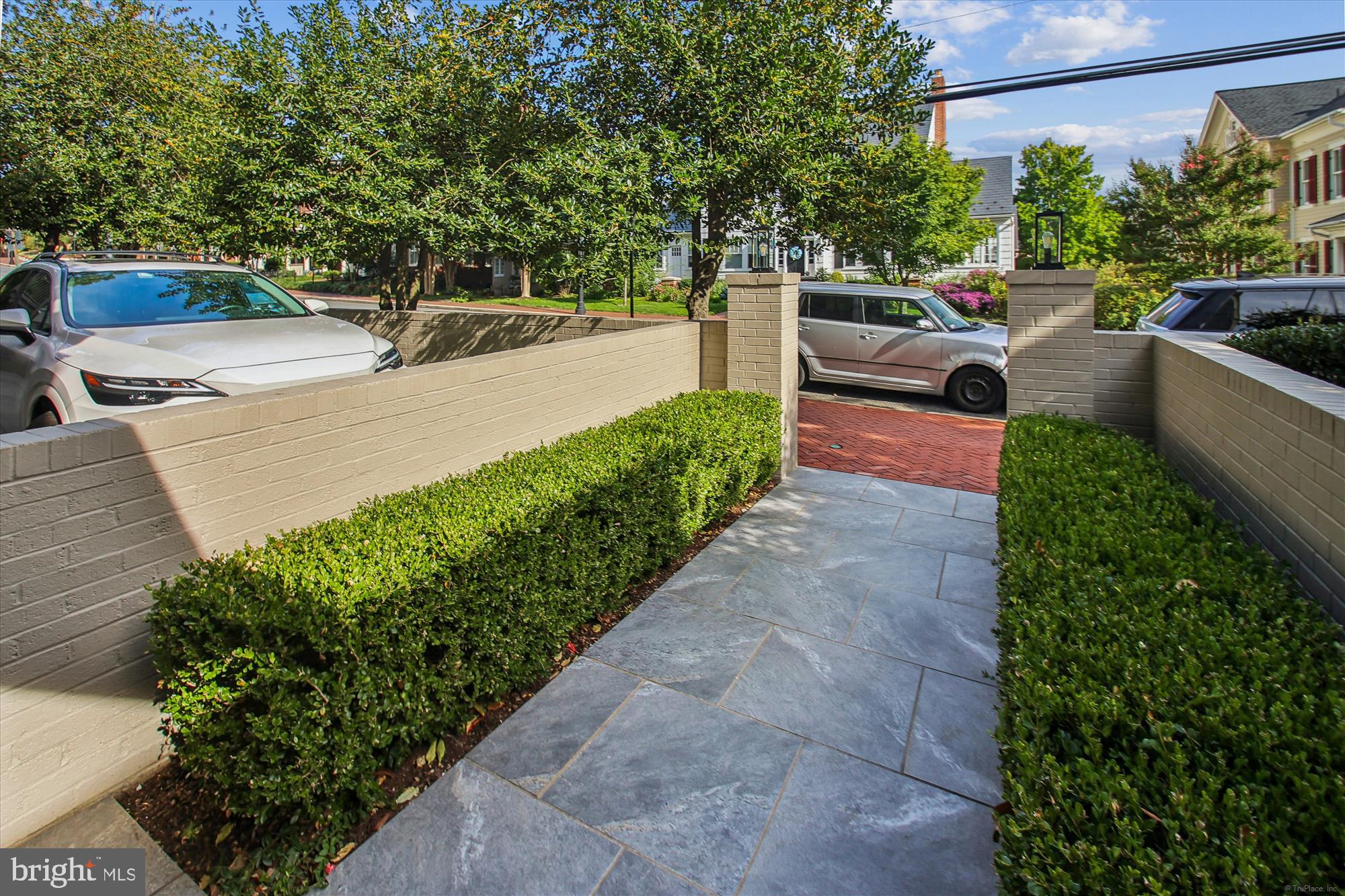 MURRAY HILL - Residential