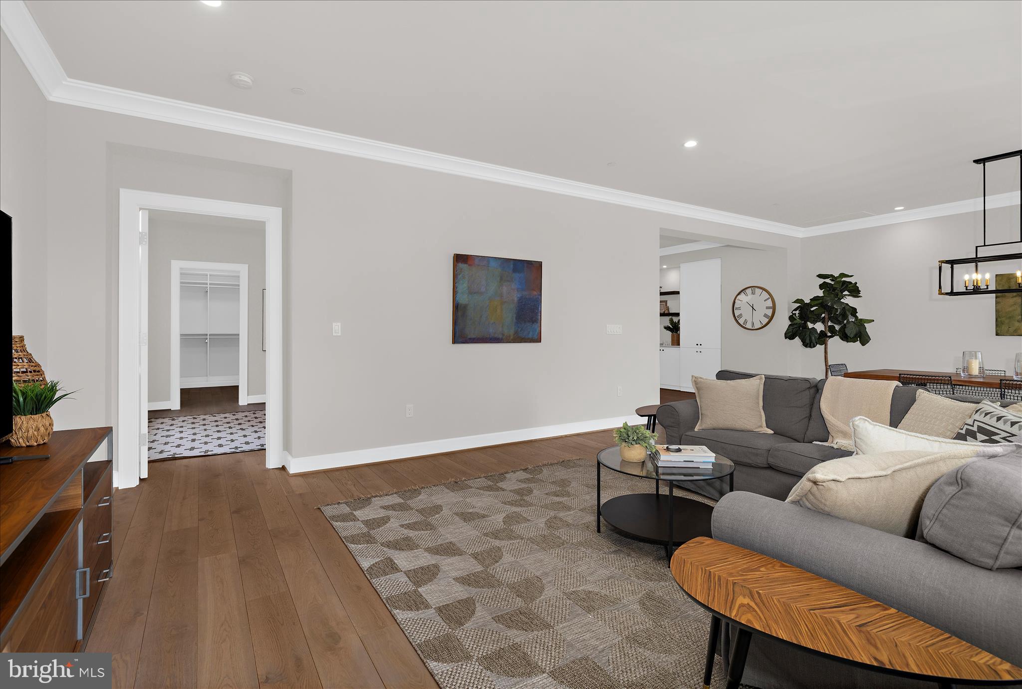 MURRAY HILL - Residential