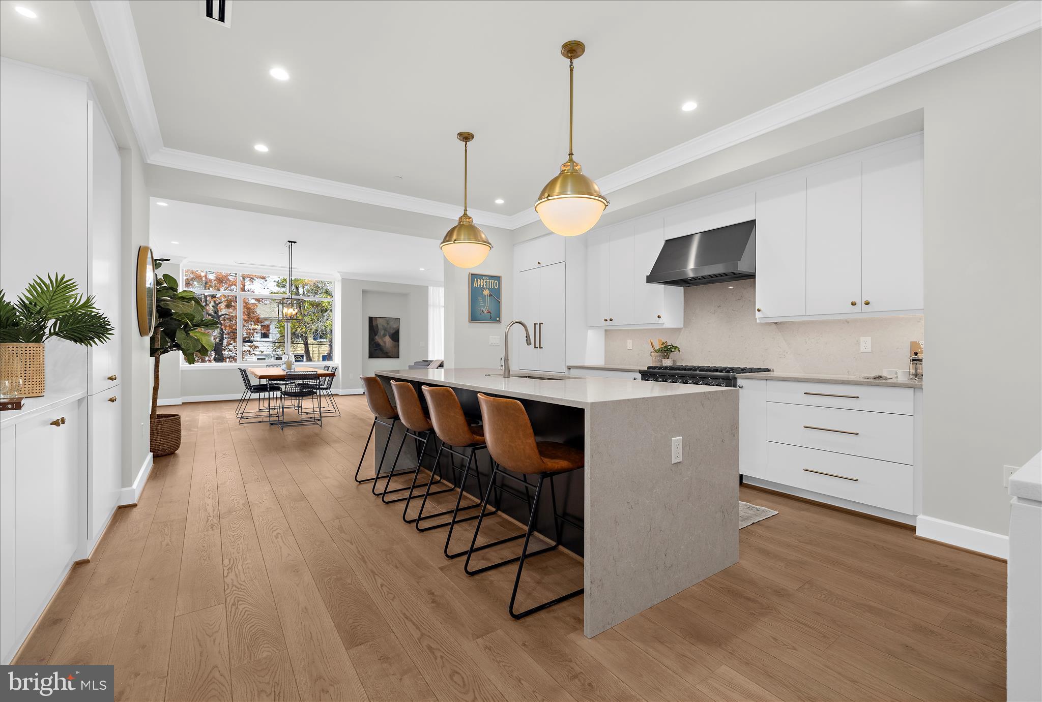 MURRAY HILL - Residential