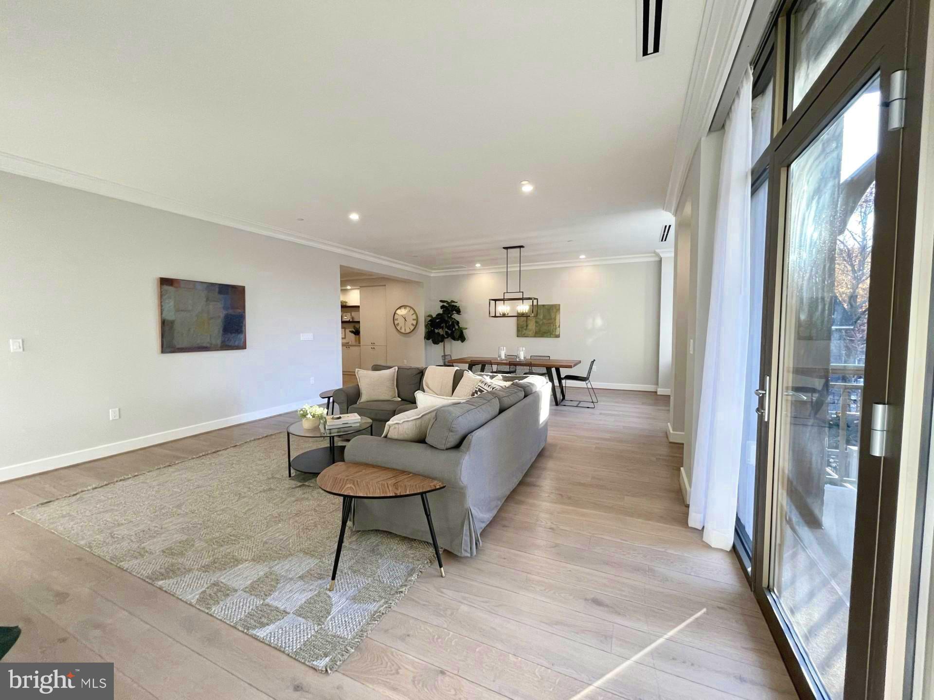 MURRAY HILL - Residential