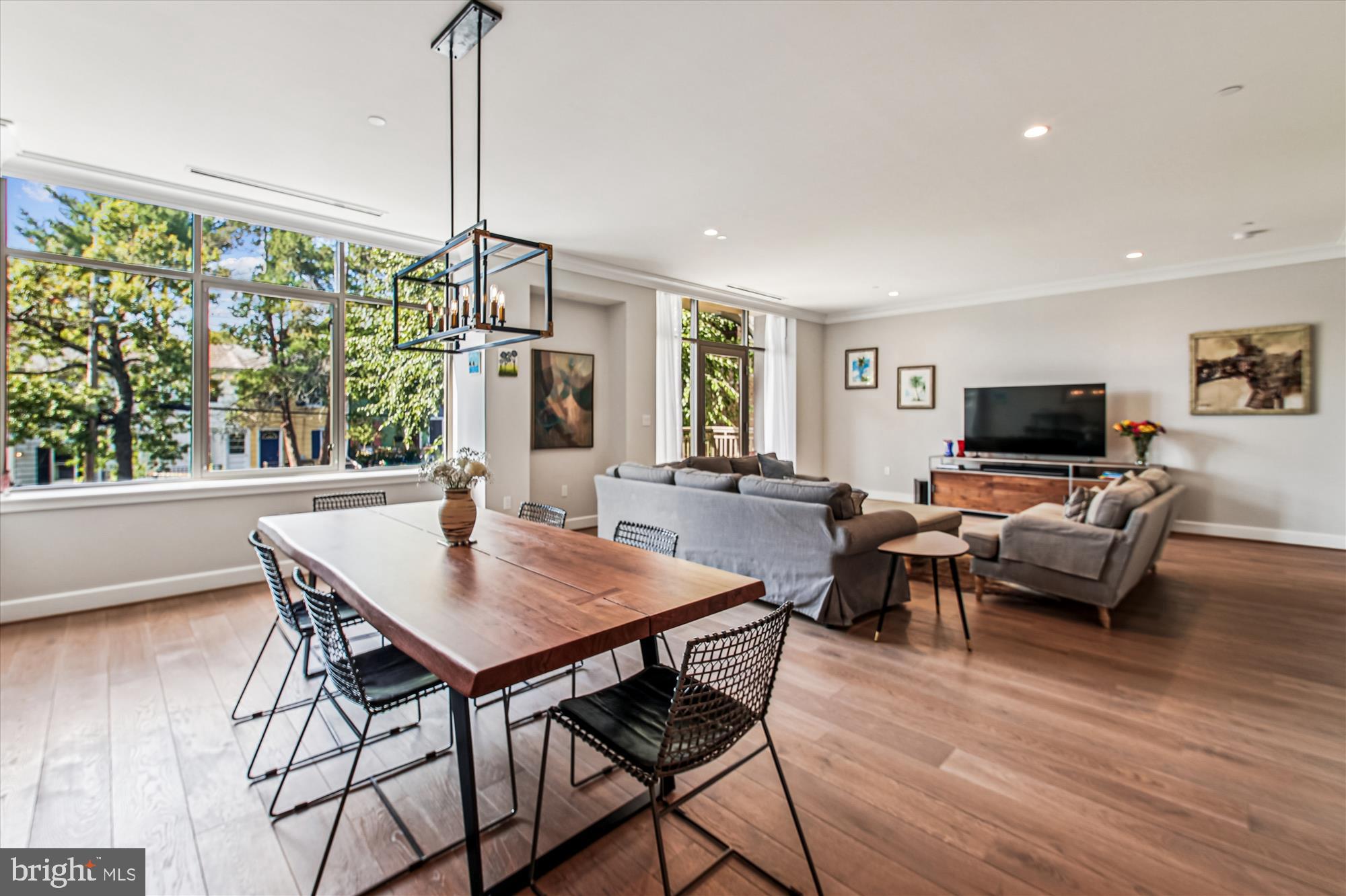 MURRAY HILL - Residential