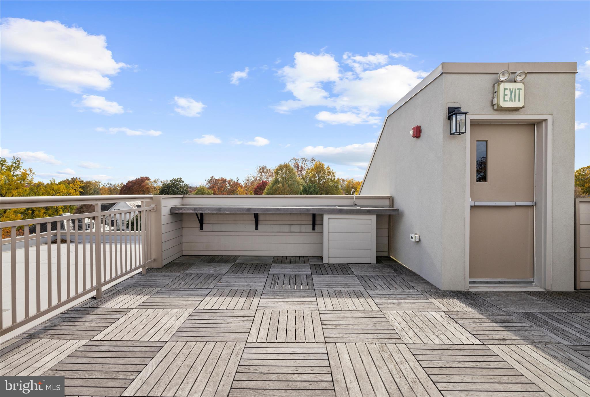 MURRAY HILL - Residential