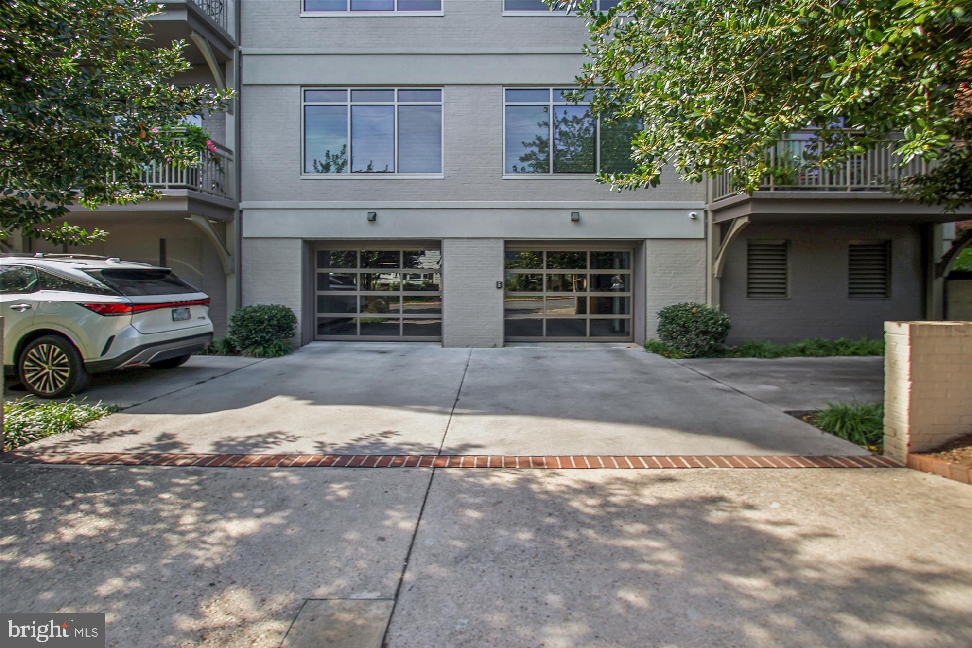 MURRAY HILL - Residential