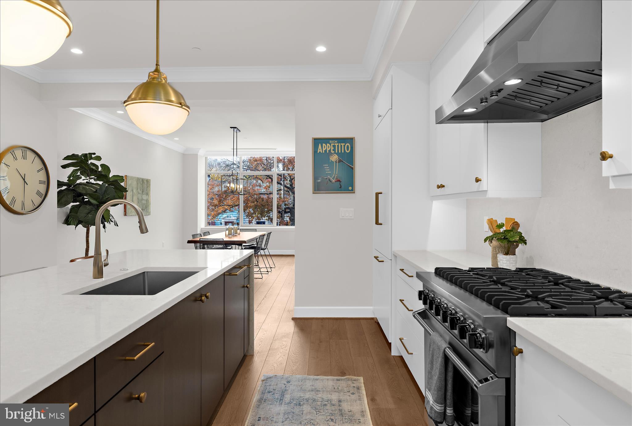 MURRAY HILL - Residential