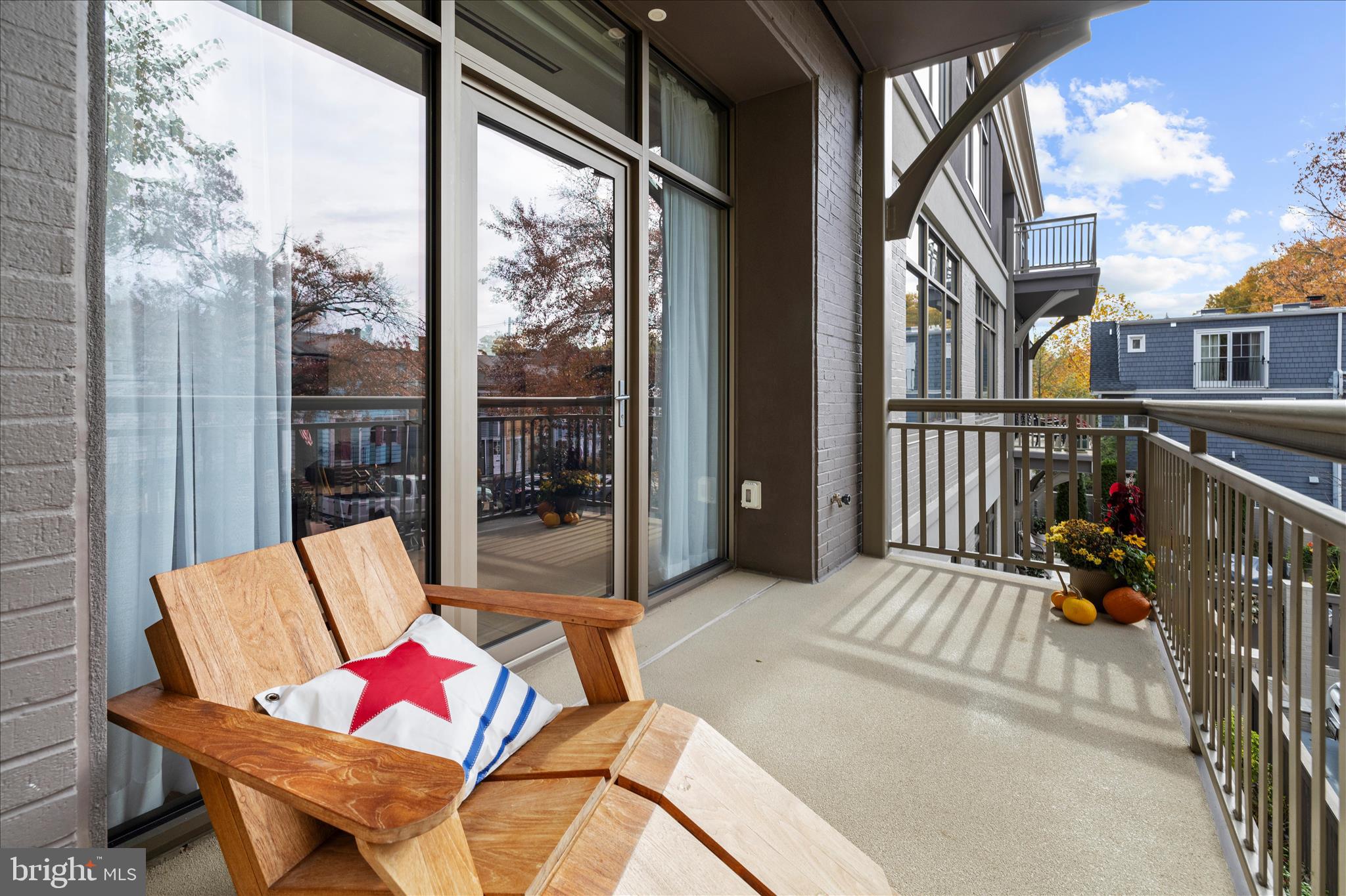 MURRAY HILL - Residential