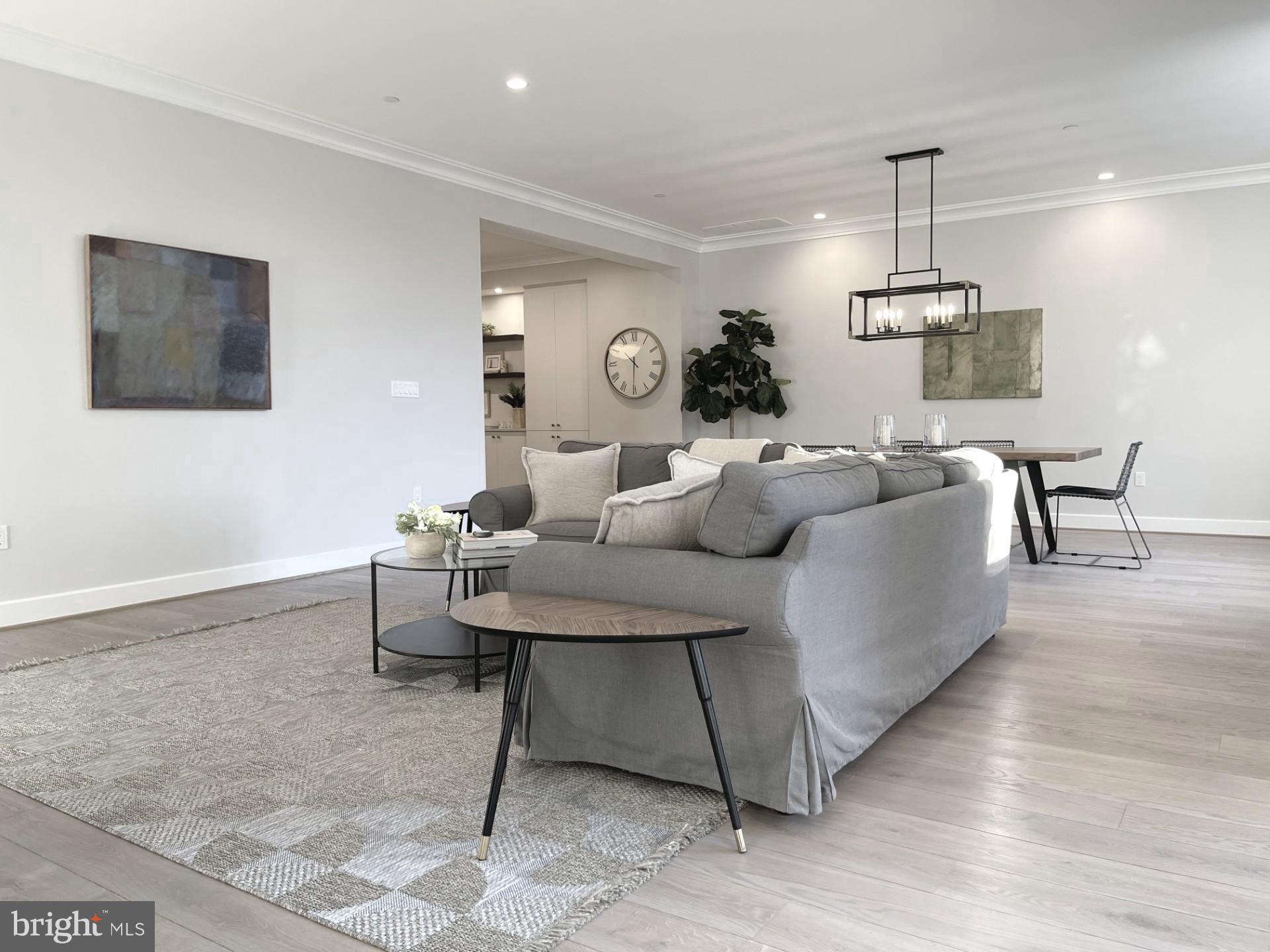 MURRAY HILL - Residential