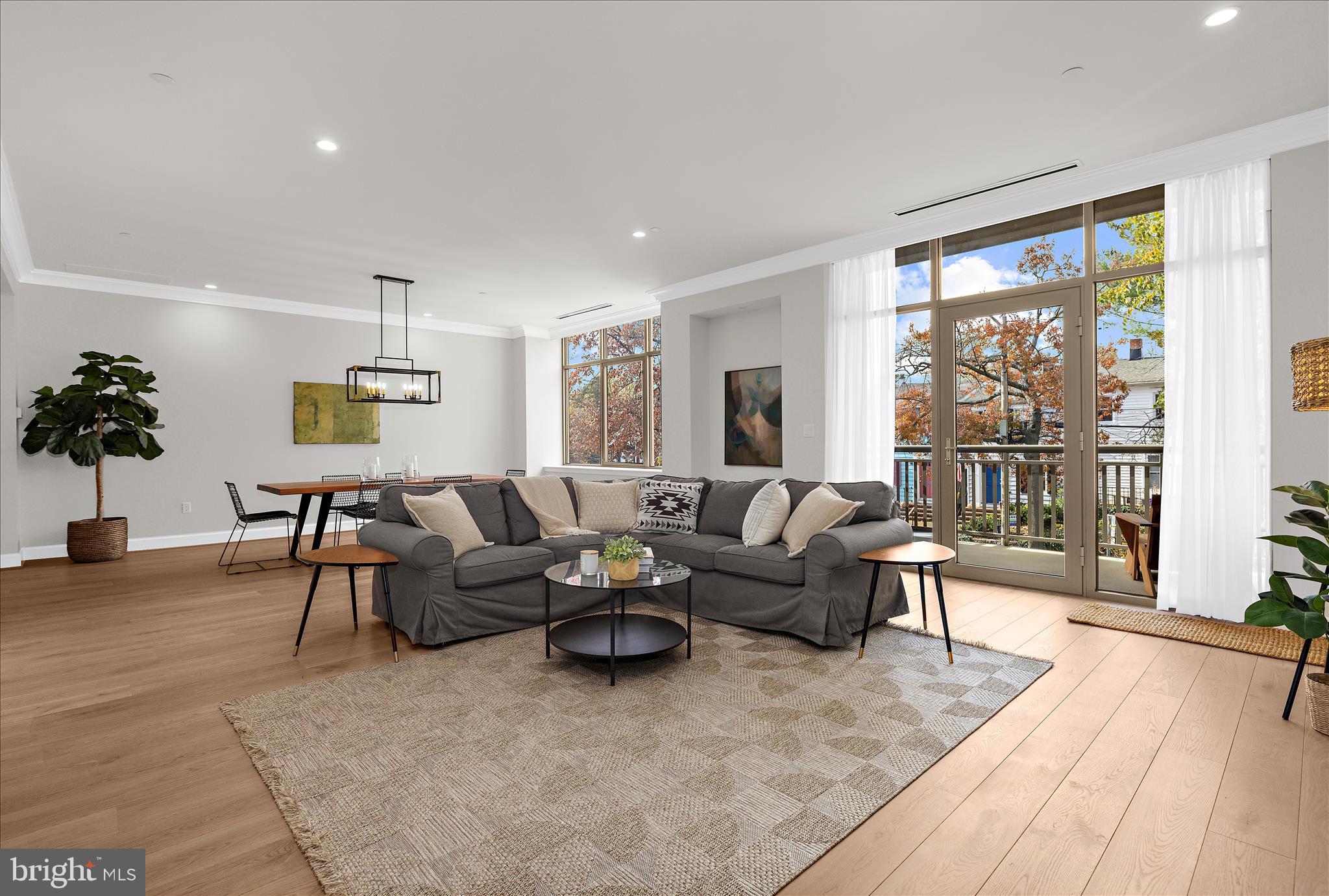 MURRAY HILL - Residential