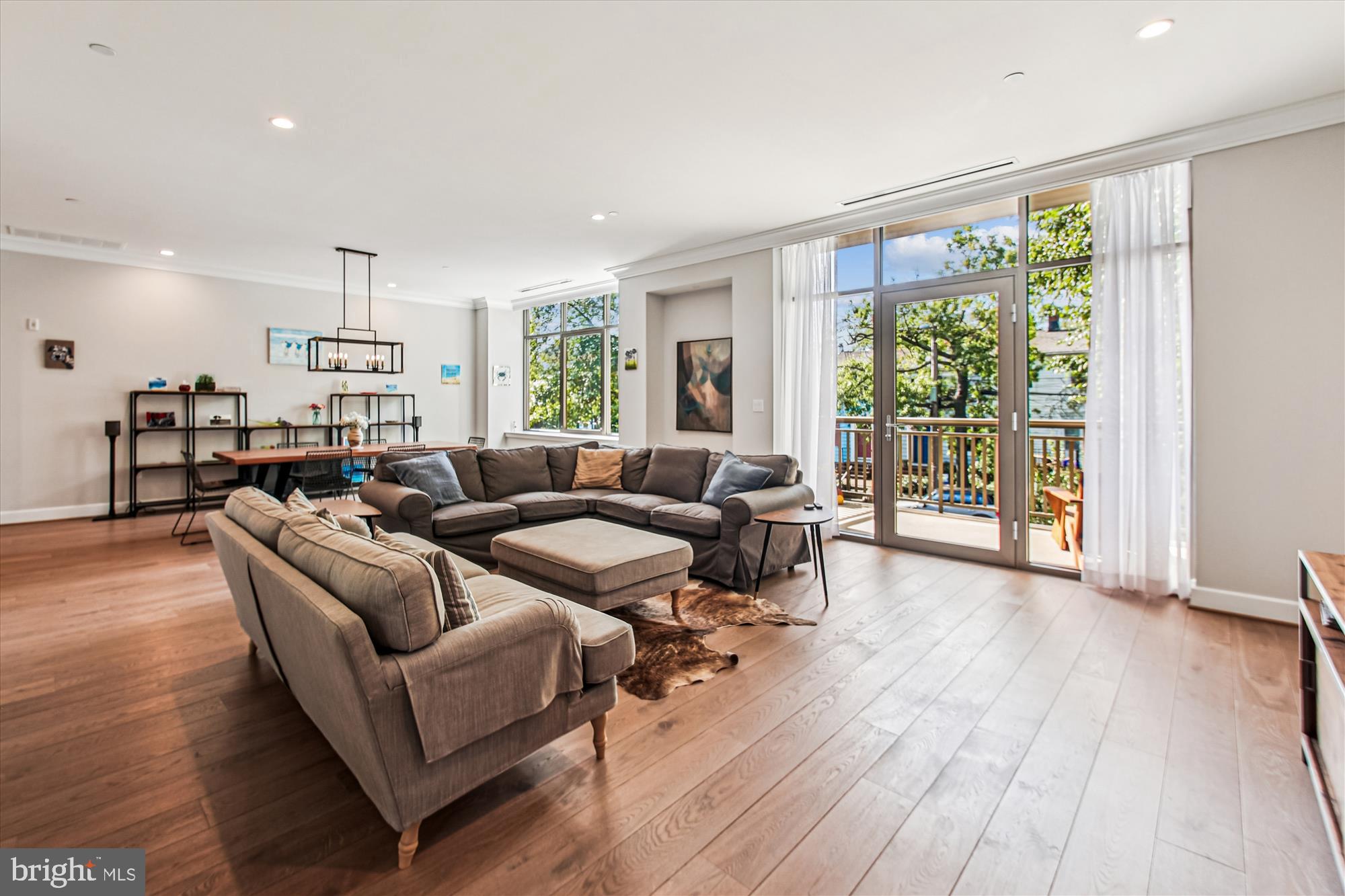 MURRAY HILL - Residential